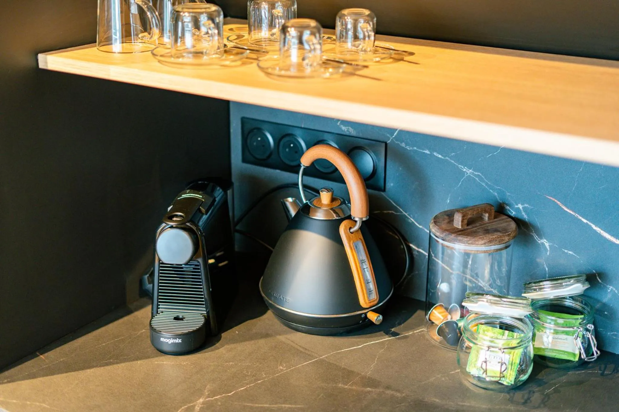 Coffee/tea facilities in Les Charmes du Petit Pré