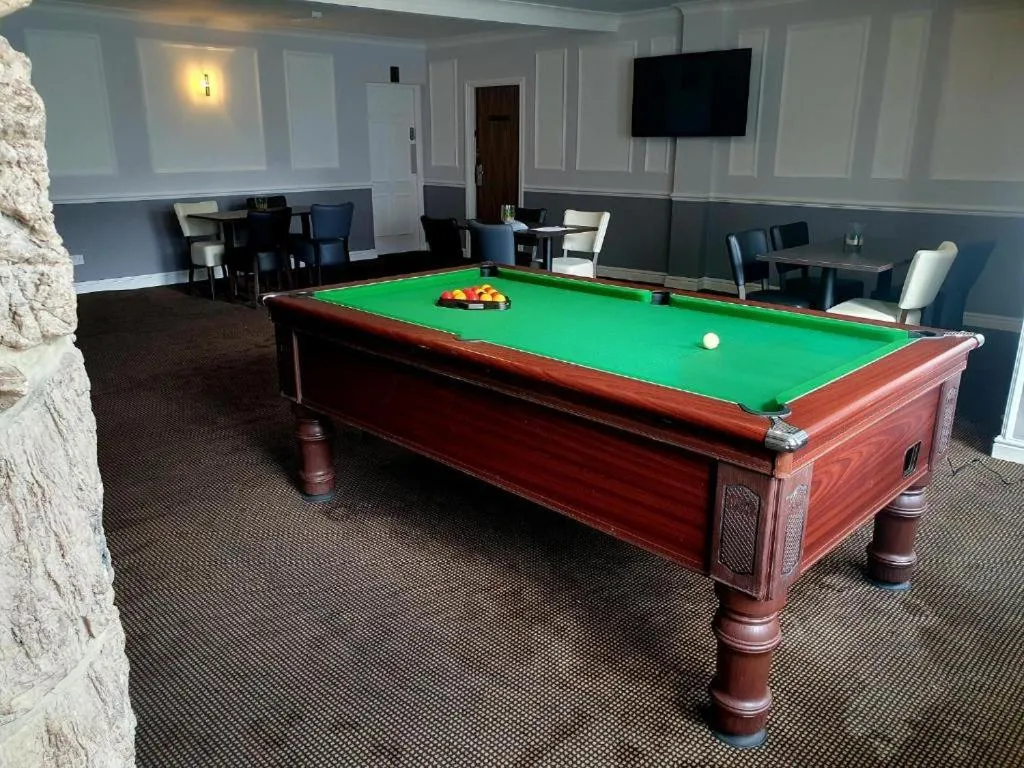 Other in Dancenter East Midlands Airport