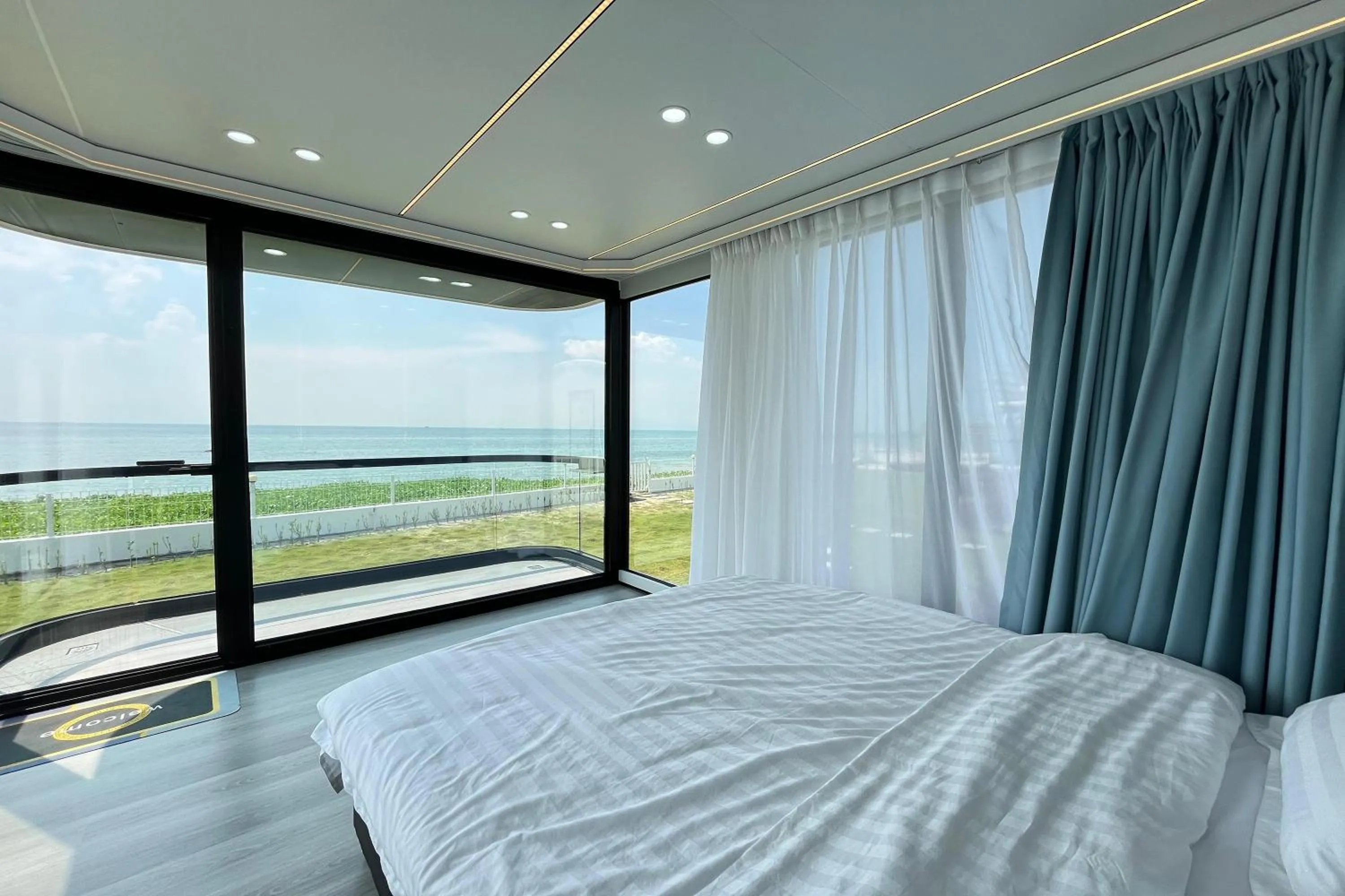 Bed in Saga Village Hotel & Resort Bintan