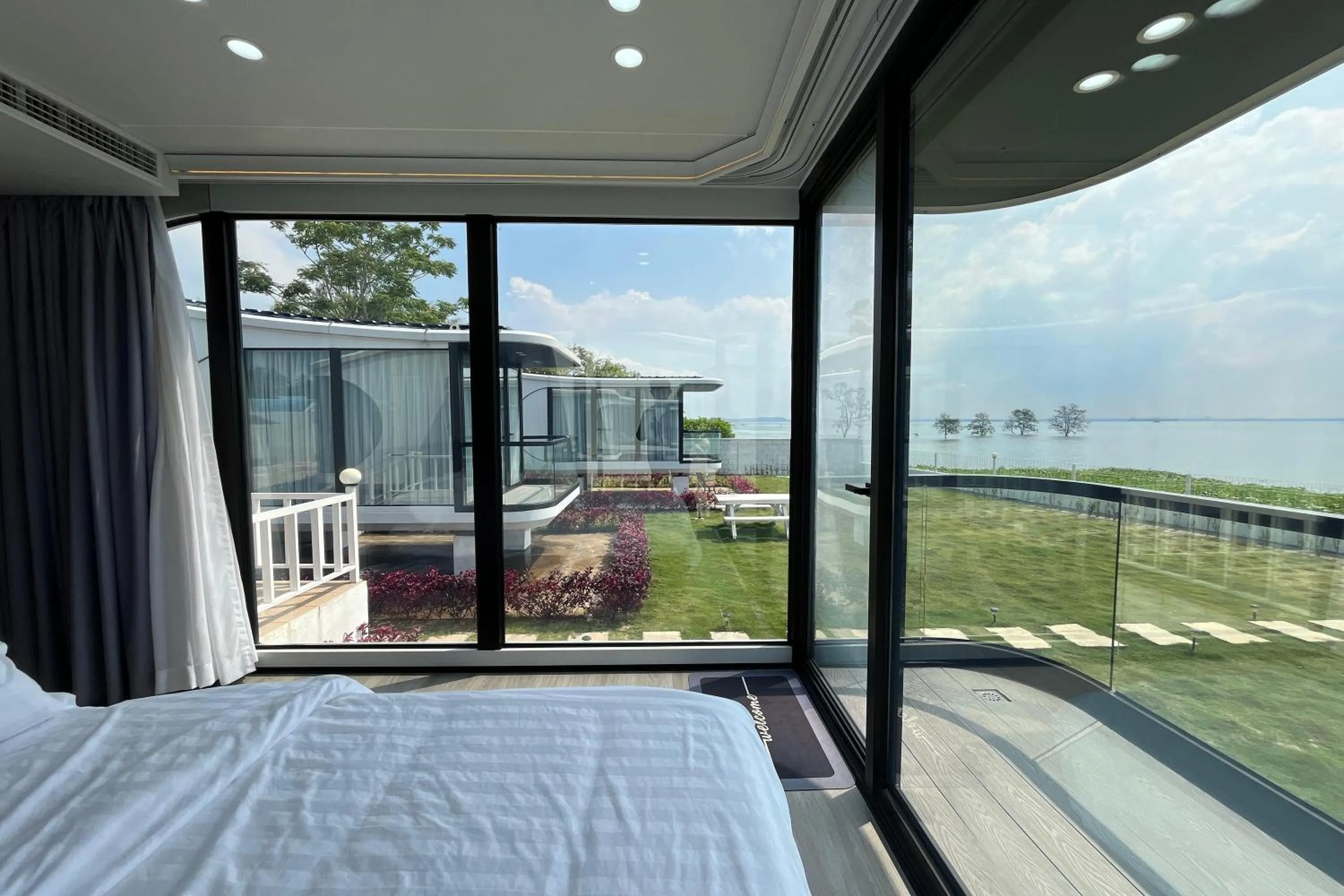 Bed in Saga Village Hotel & Resort Bintan