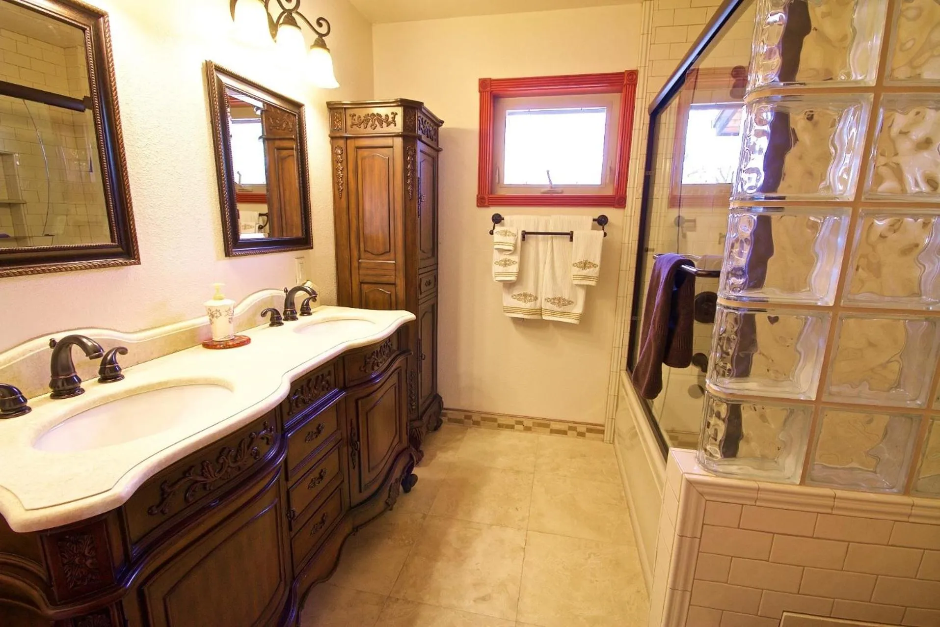 Bathroom in Riverfront Property with Waterfalls near Yosemite and Bass Lake