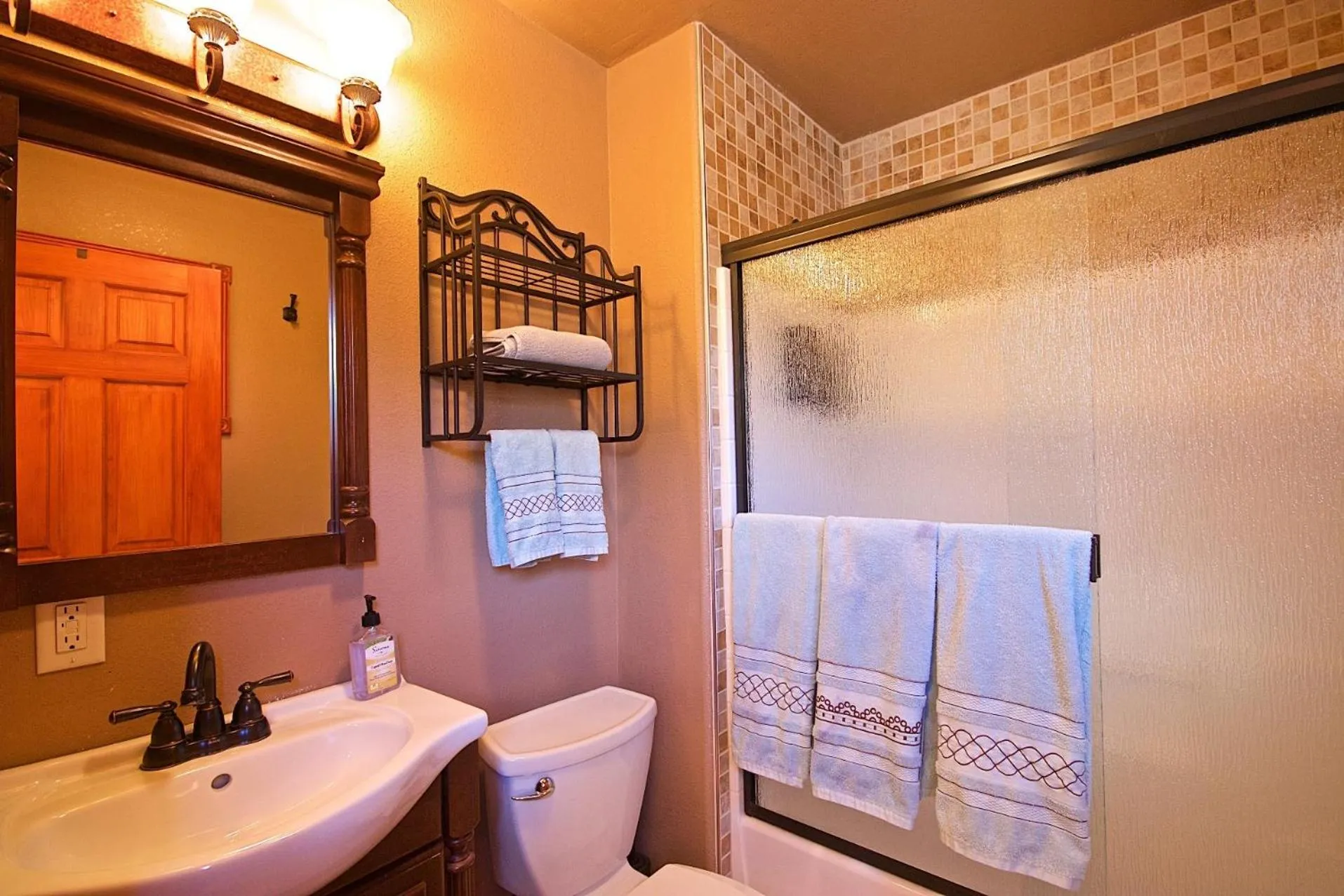 Bathroom in Riverfront Property with Waterfalls near Yosemite and Bass Lake