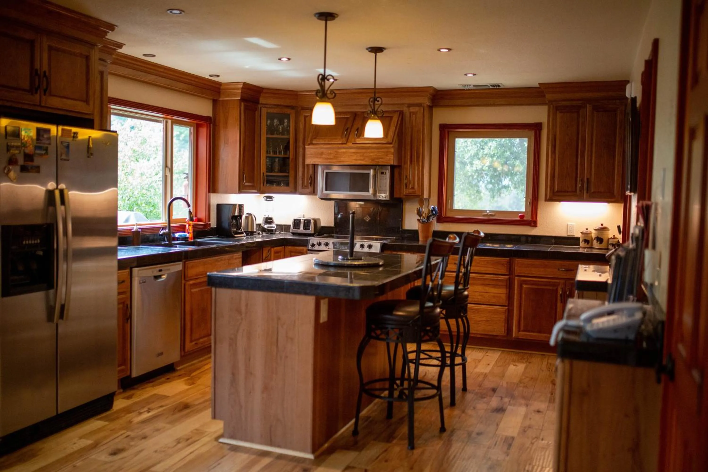Kitchen or kitchenette in Riverfront Property with Waterfalls near Yosemite and Bass Lake