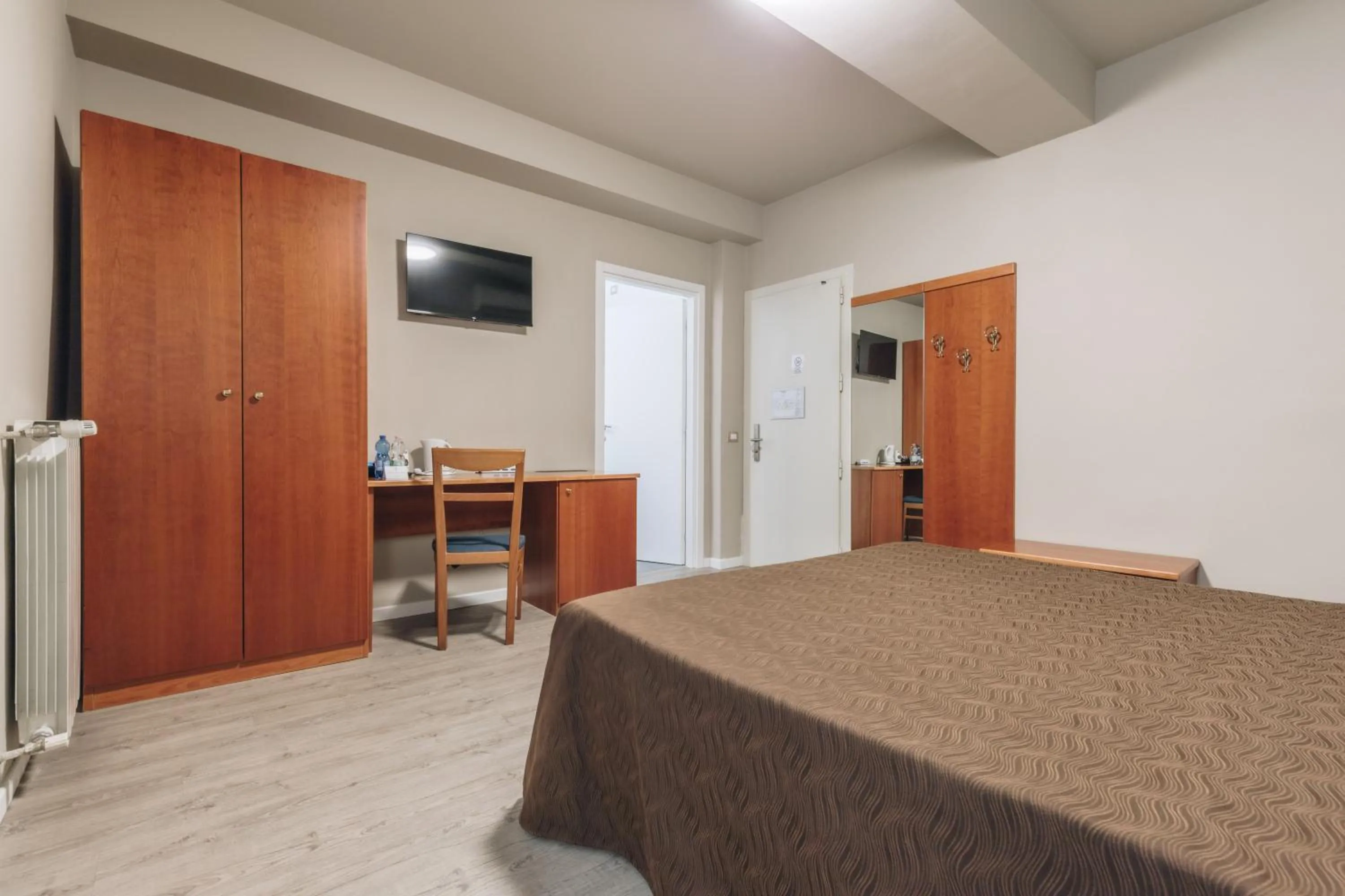 Bedroom, Bed in Hotel Astoria