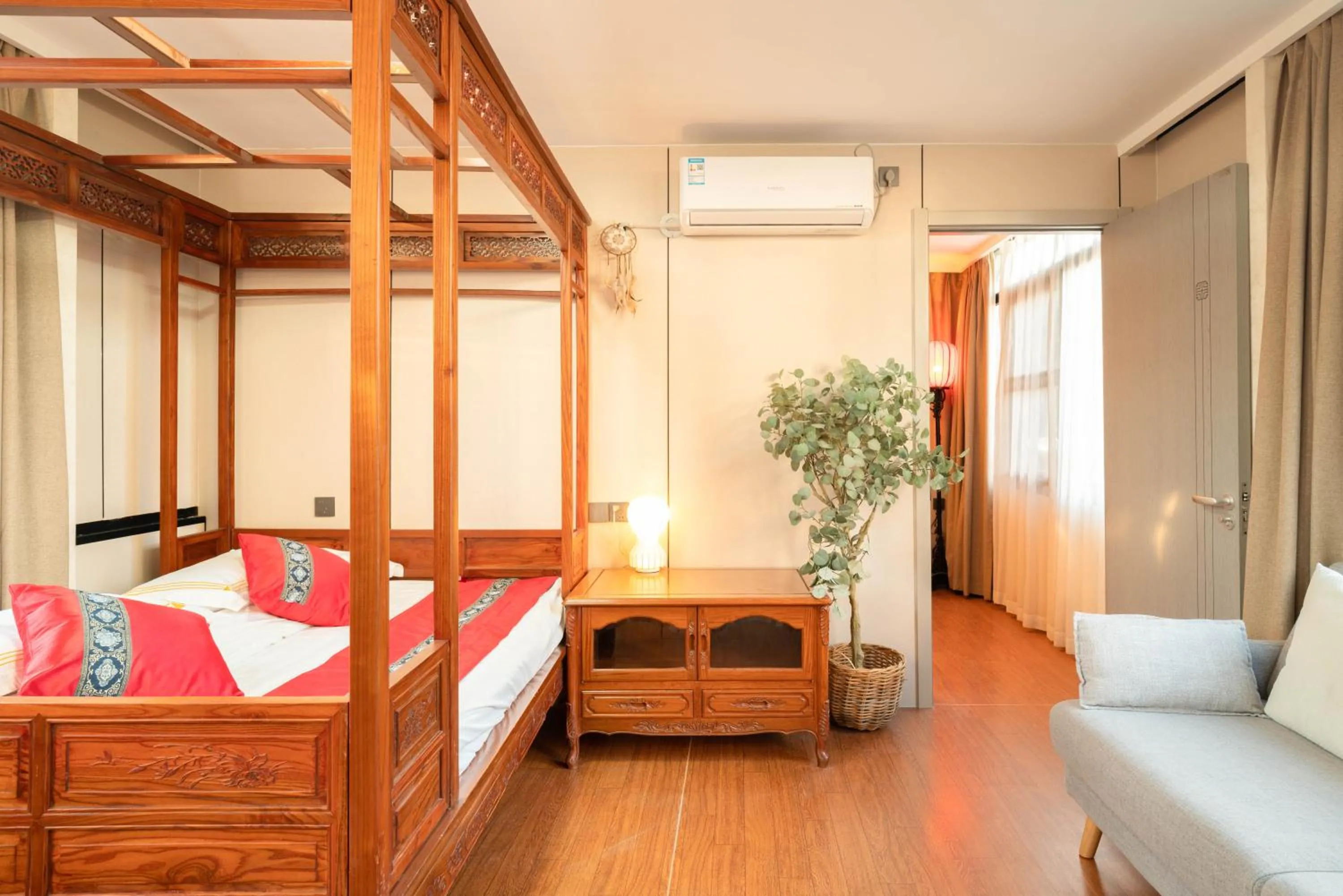 Bed in Beijing Rong Courtyard Boutique Hotel