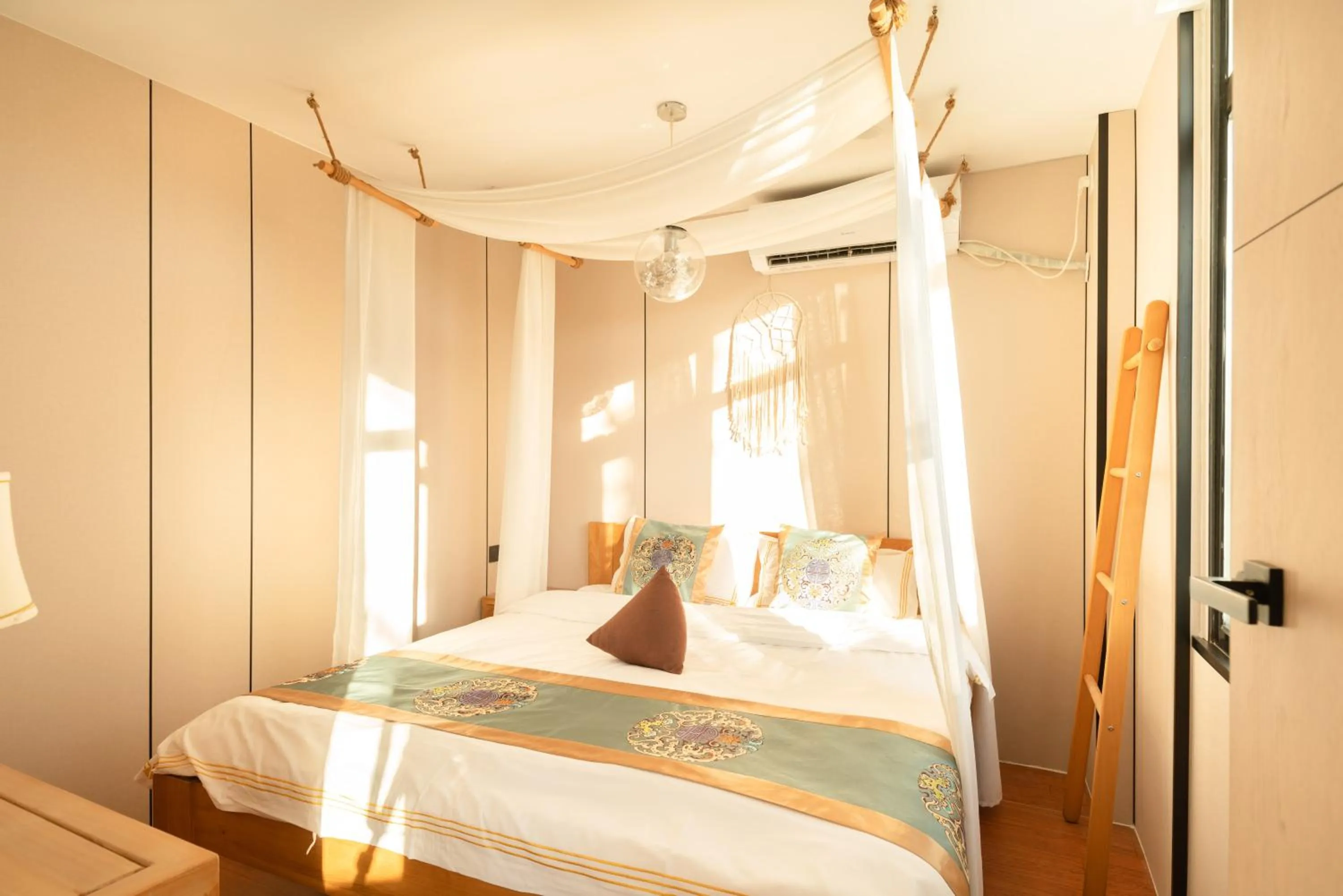 Bed in Beijing Rong Courtyard Boutique Hotel