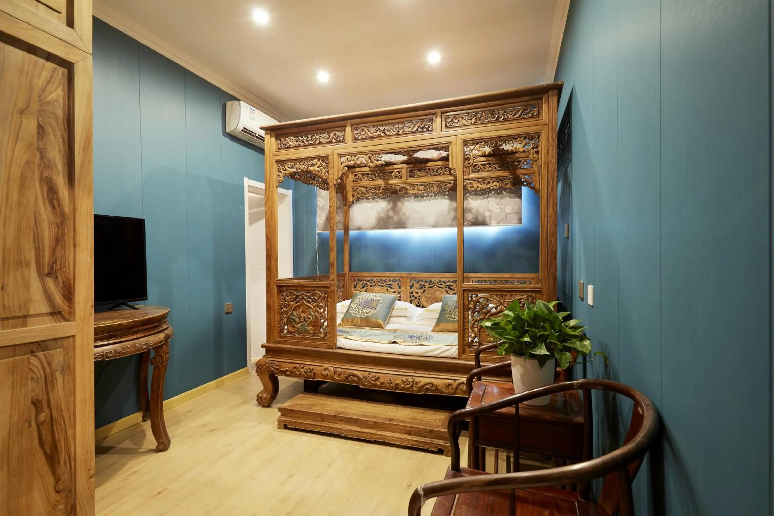 Bed in Beijing Rong Courtyard Boutique Hotel