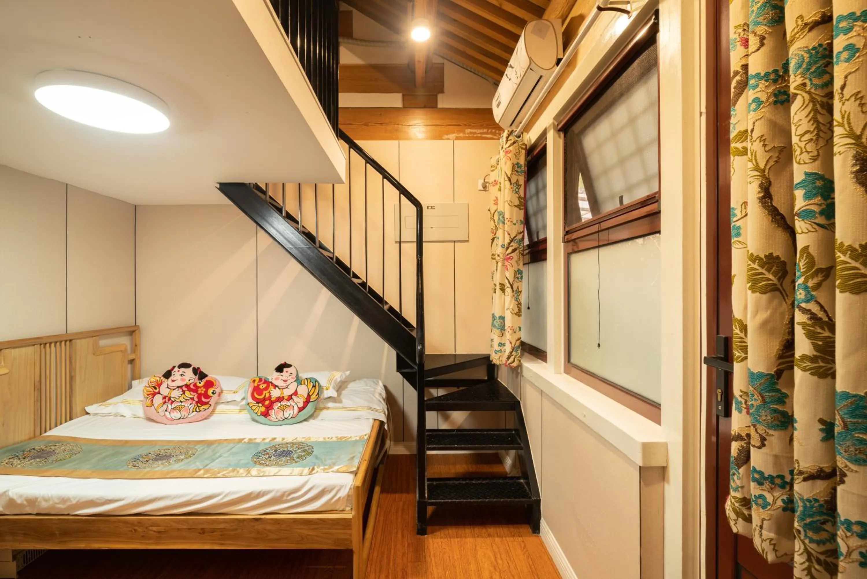 Bed in Beijing Rong Courtyard Boutique Hotel