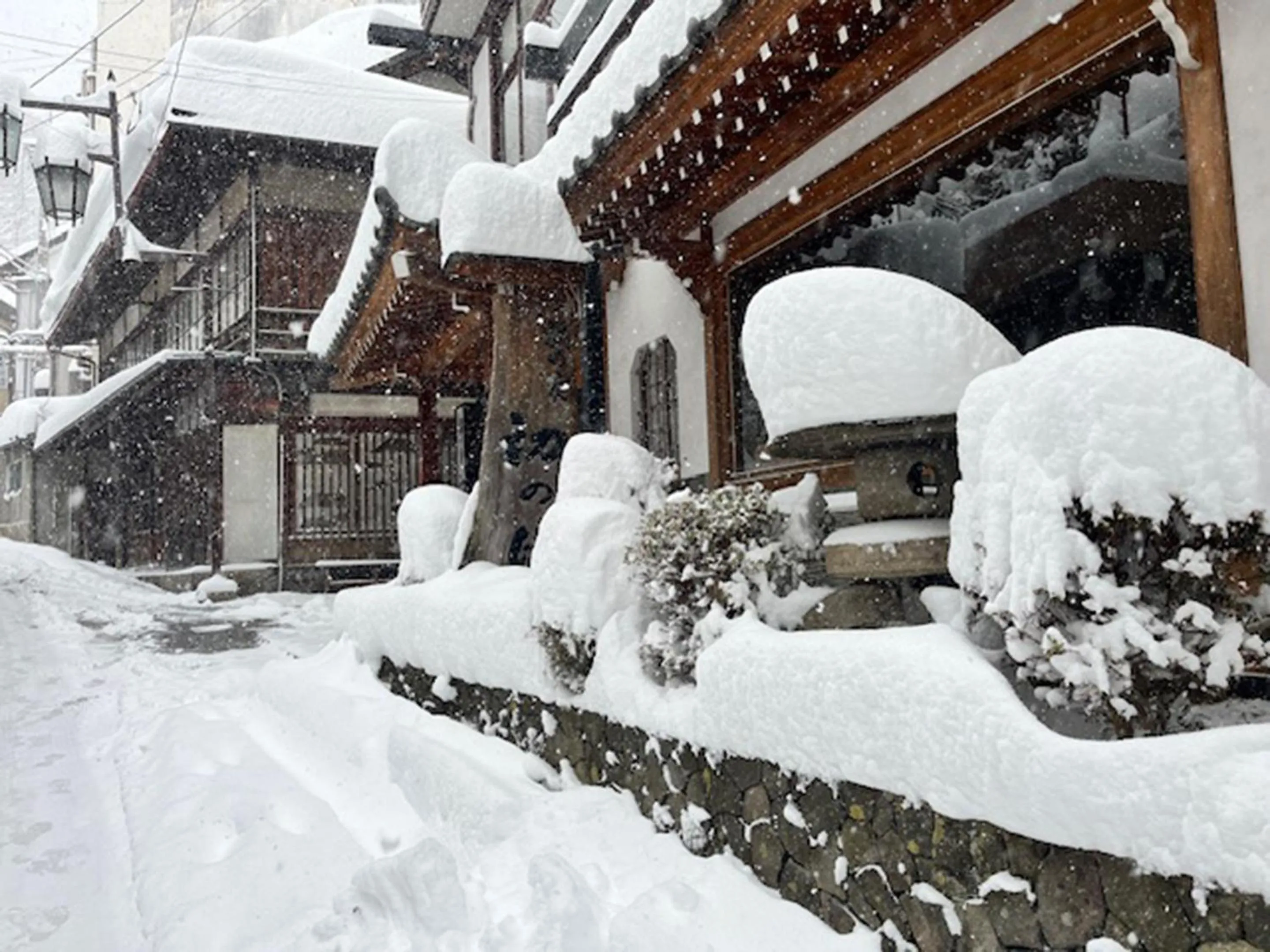 Property building in Hatsunoyu
