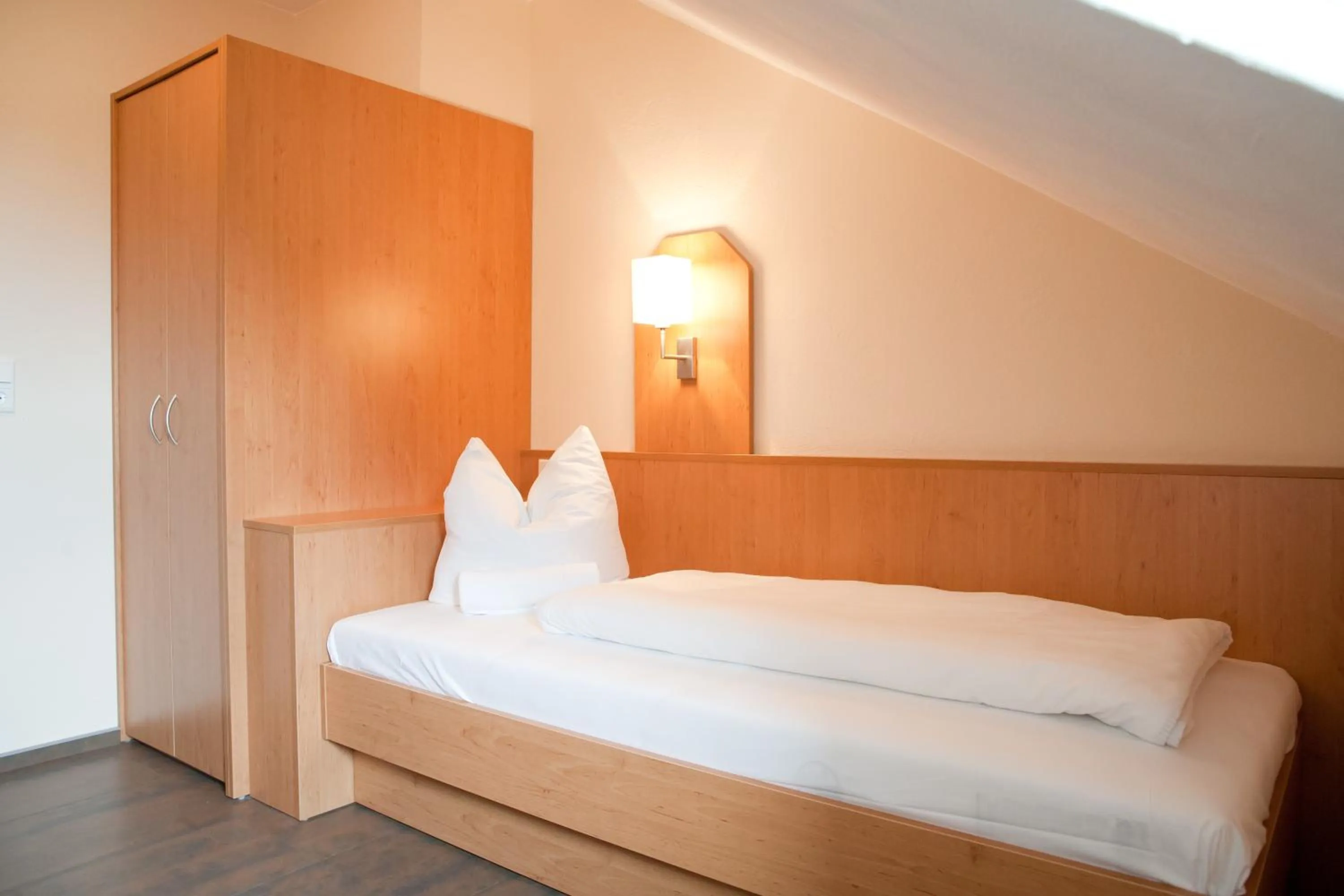 Photo of the whole room, Bed in Apartmenthaus Wesertor