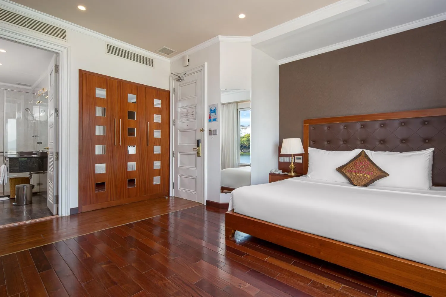 View (from property/room), Bed in Samdi Da Nang Central Hotel