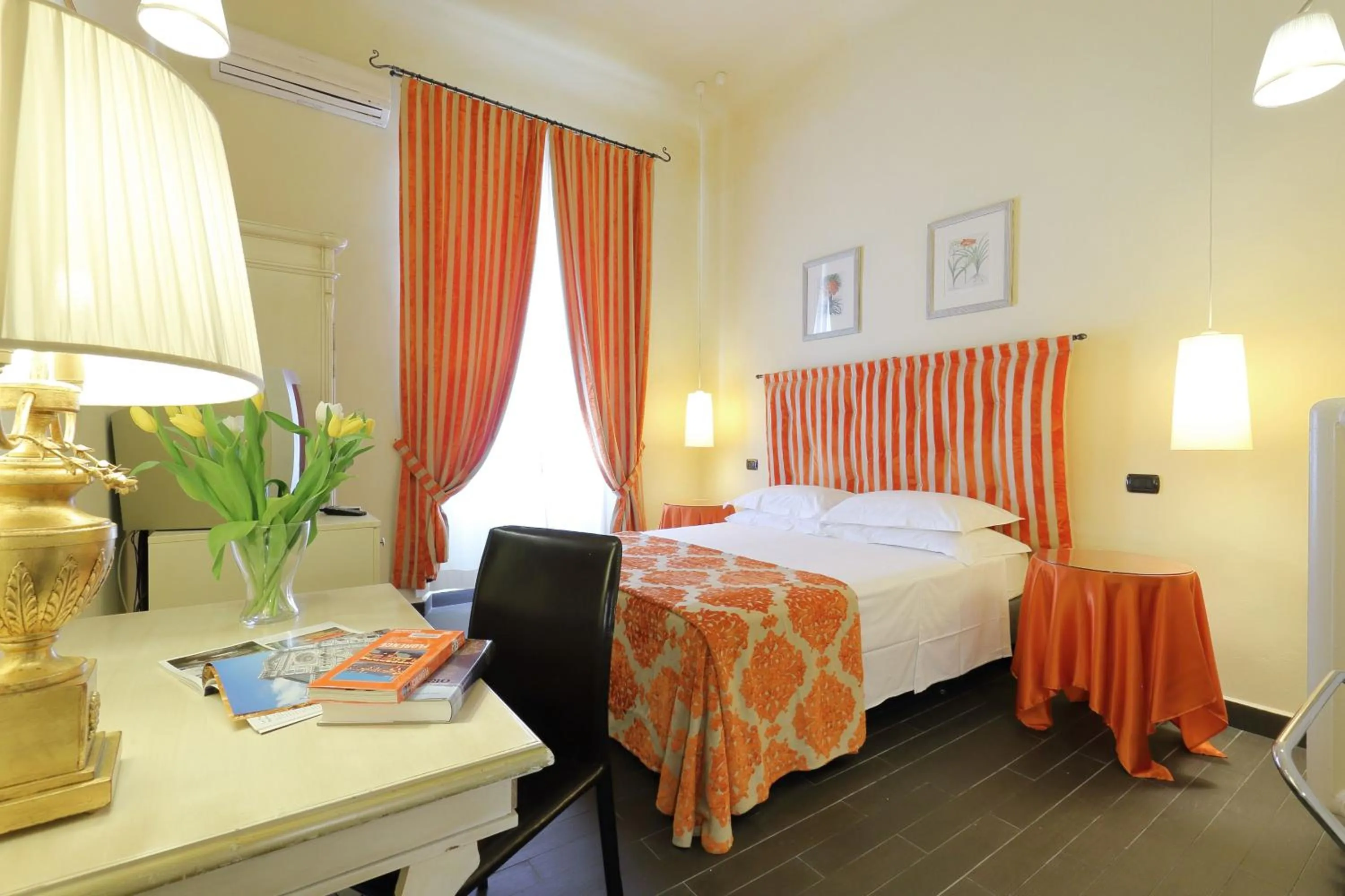 Day, Bed in Relais Lavagnini Florence