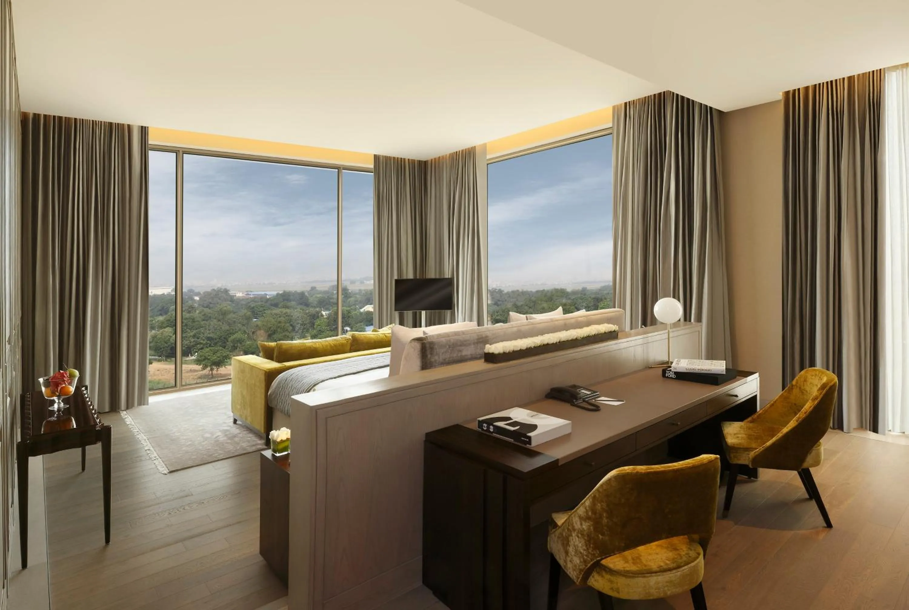 Bedroom, Bed in Roseate House New Delhi