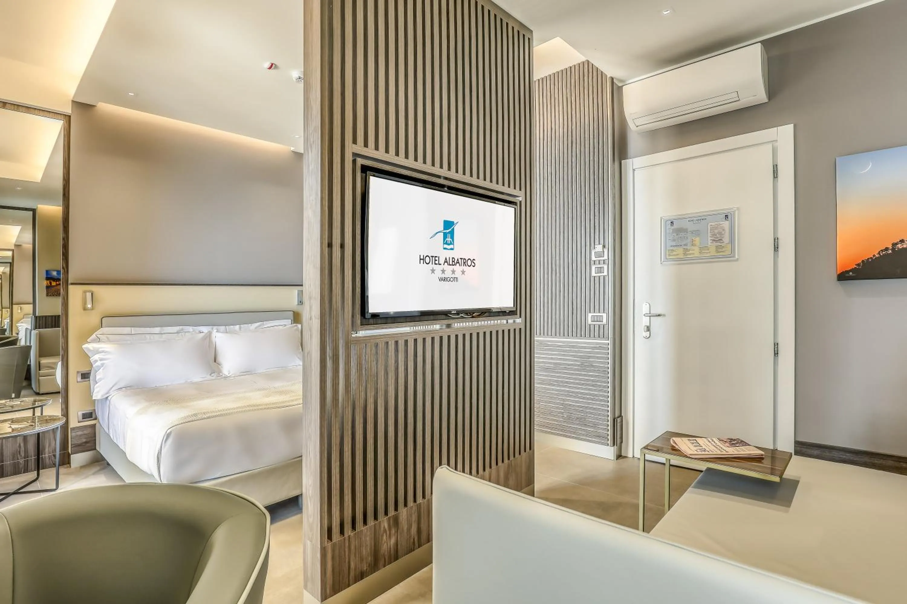 Bedroom, Bed in Hotel Albatros Varigotti