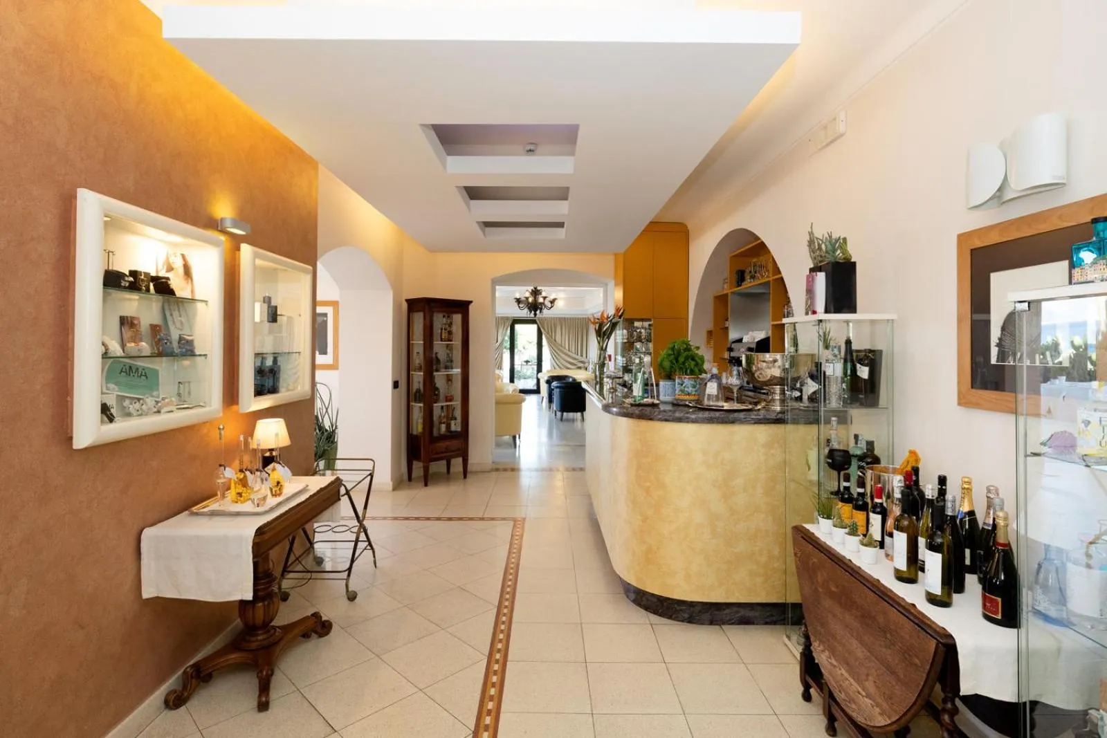Lounge or bar in Hotel Albatros Varigotti