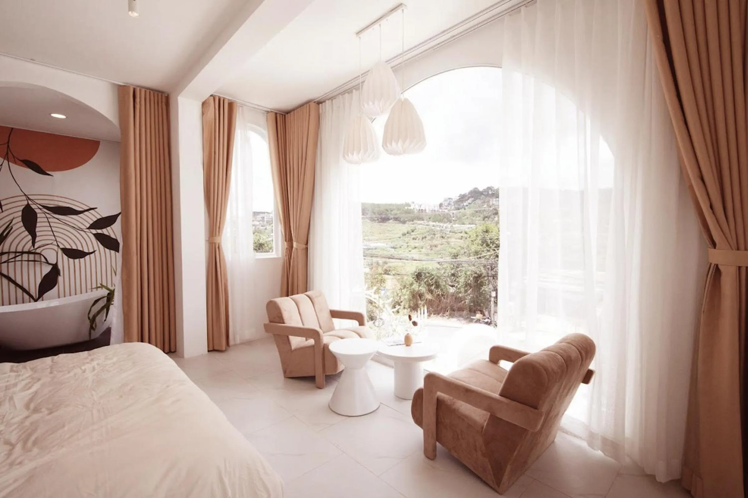 Photo of the whole room in La Paix Dalat