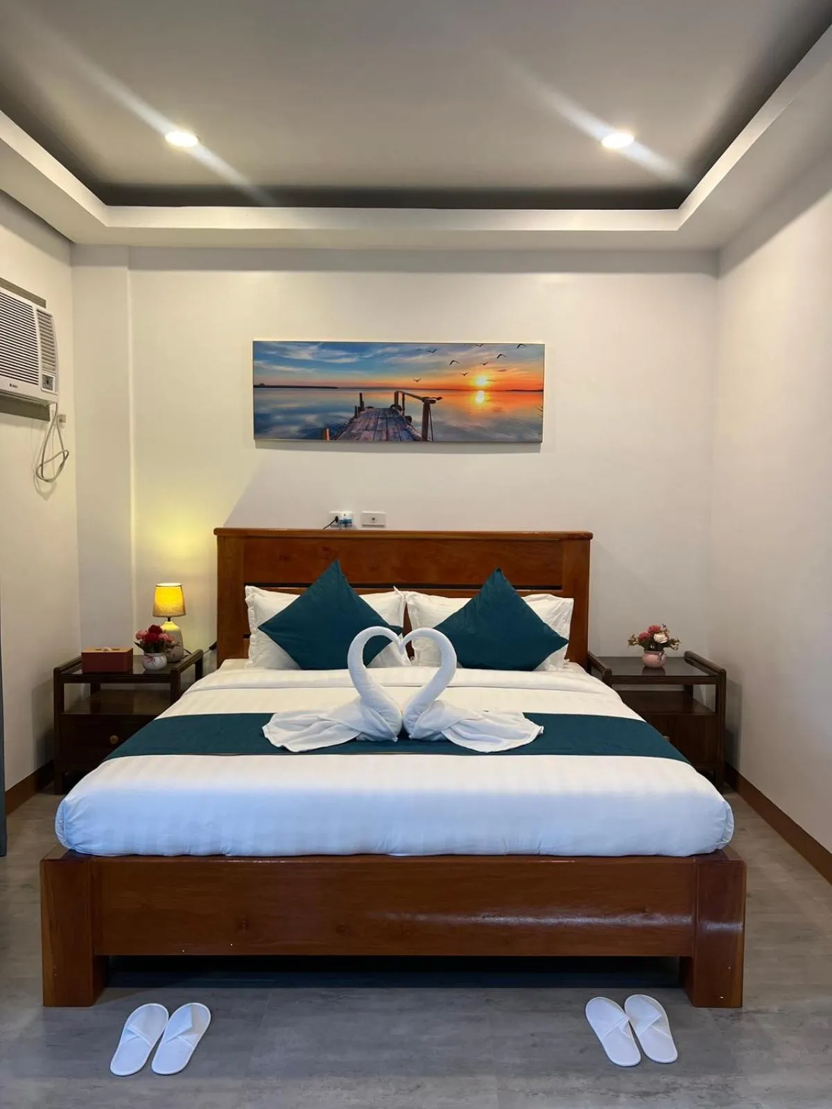 Bedroom, Bed in Ocean Star Hotel Coron