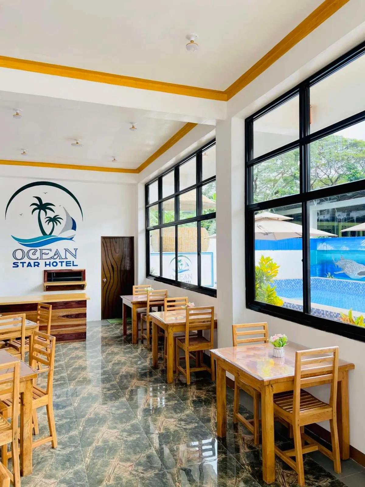 Restaurant/places to eat in Ocean Star Hotel Coron