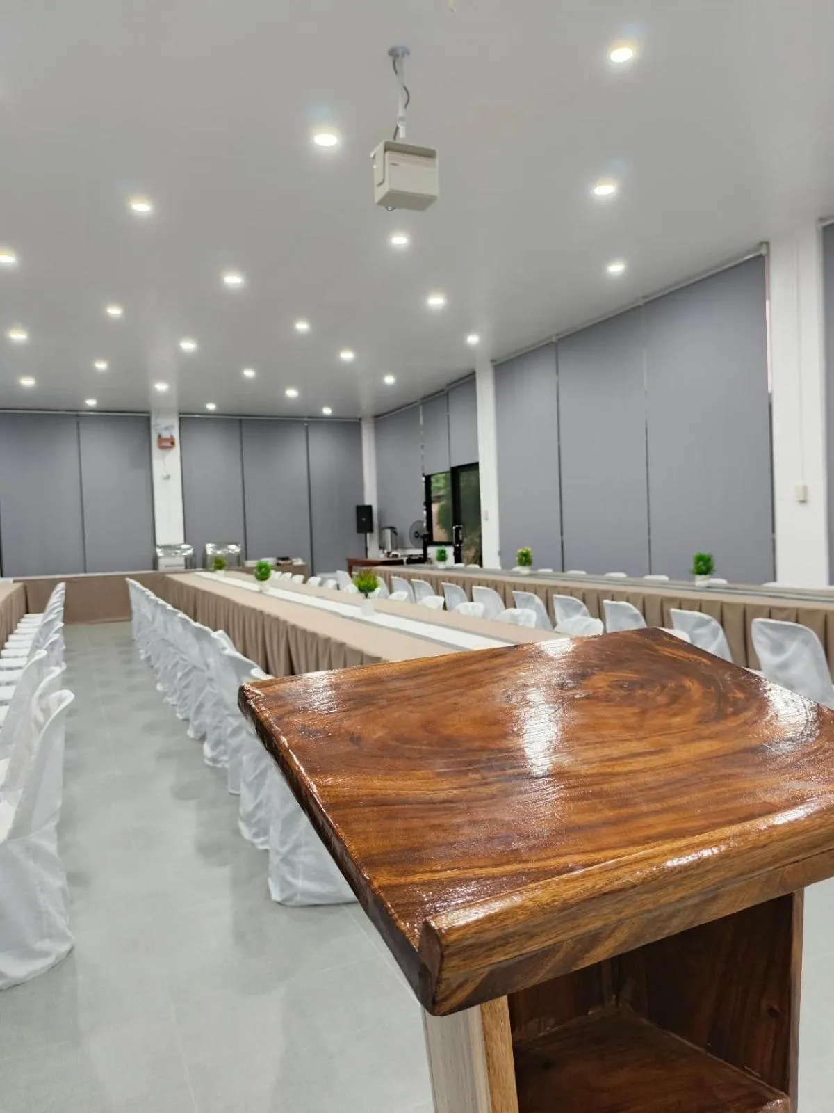 Banquet/Function facilities in Ocean Star Hotel Coron