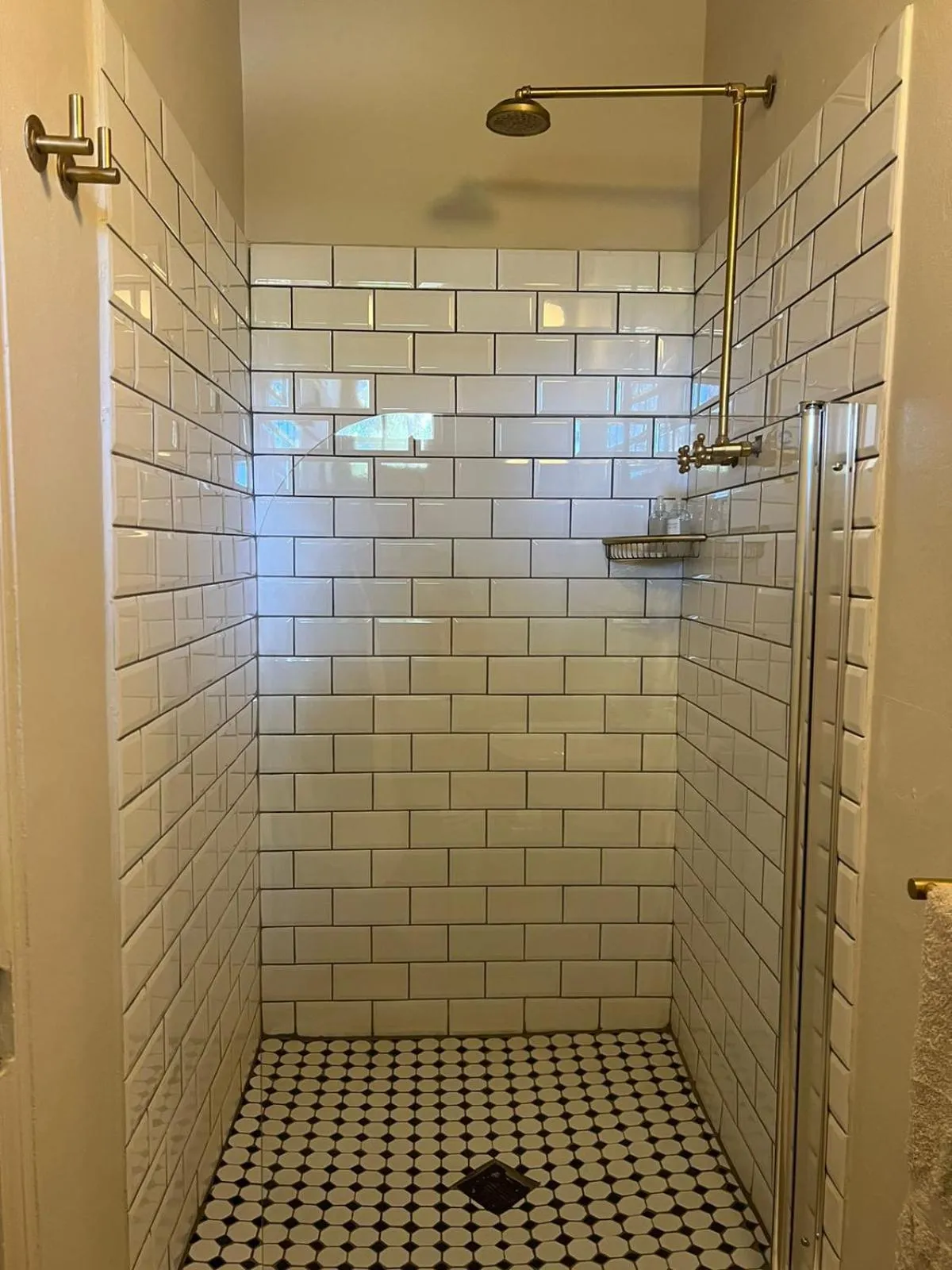 Shower in Onse Rus Guesthouse