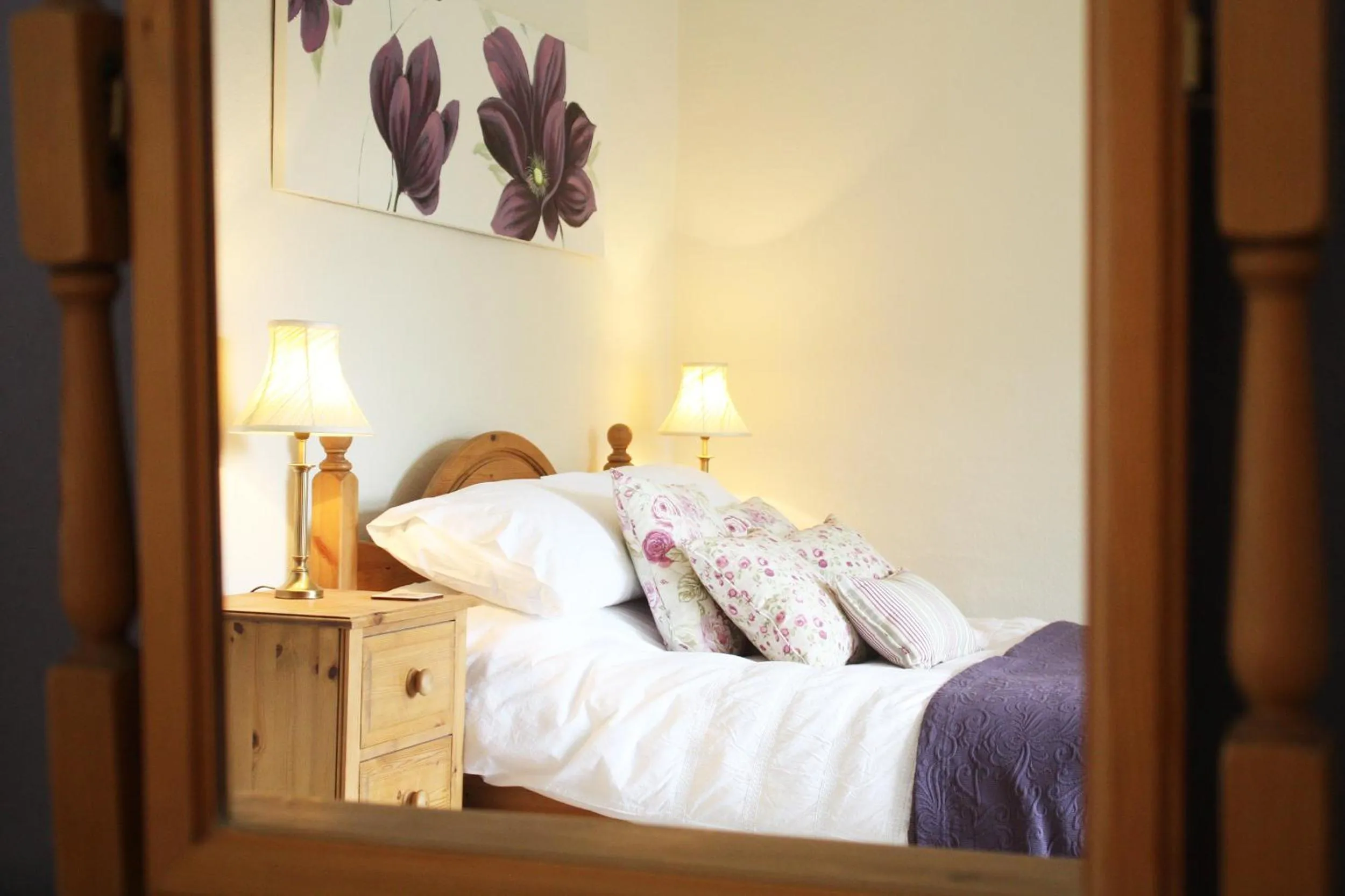 Photo of the whole room, Bed in Willow Tree Farm