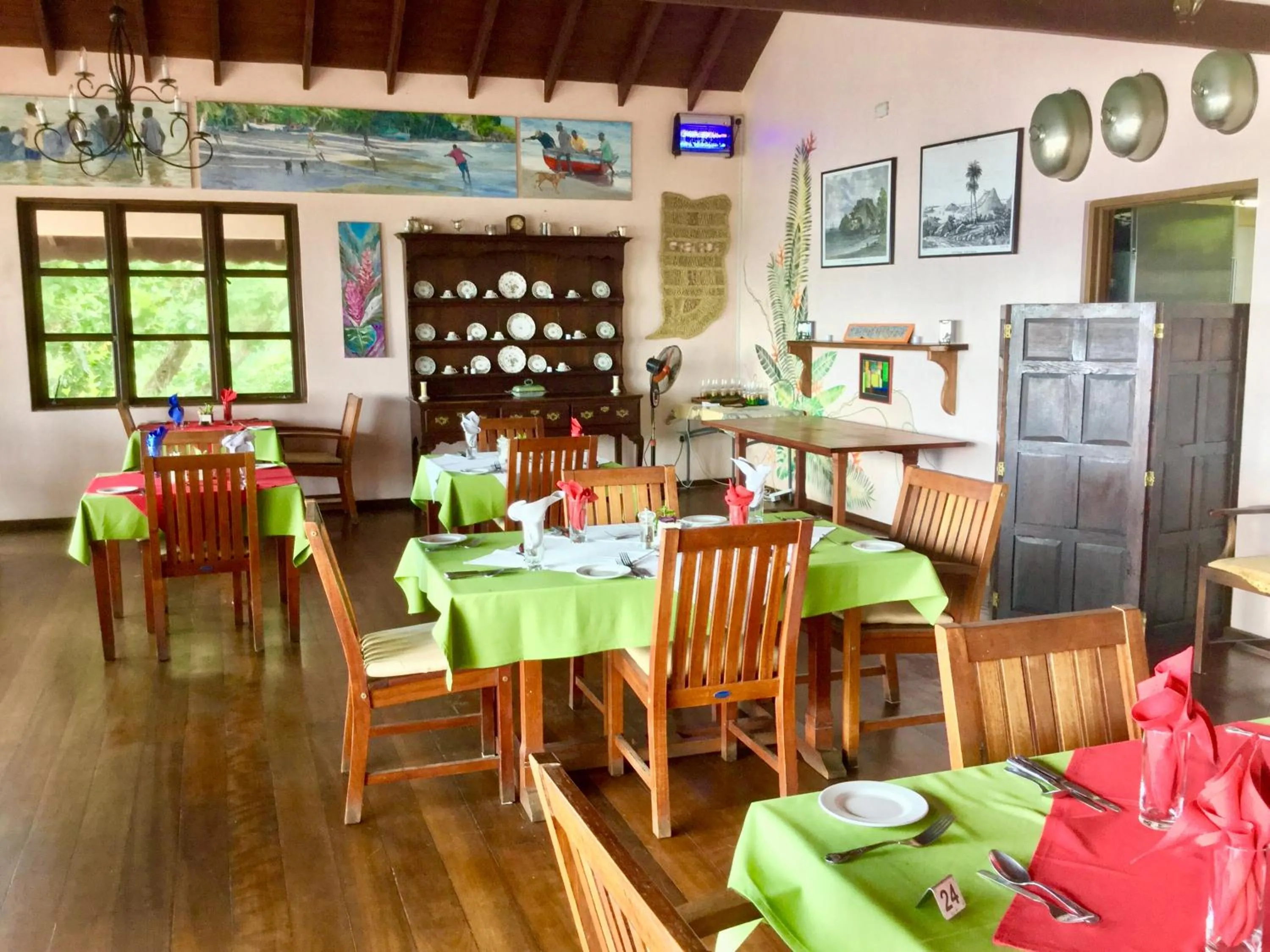 Restaurant/places to eat in Petite Anse Hotel