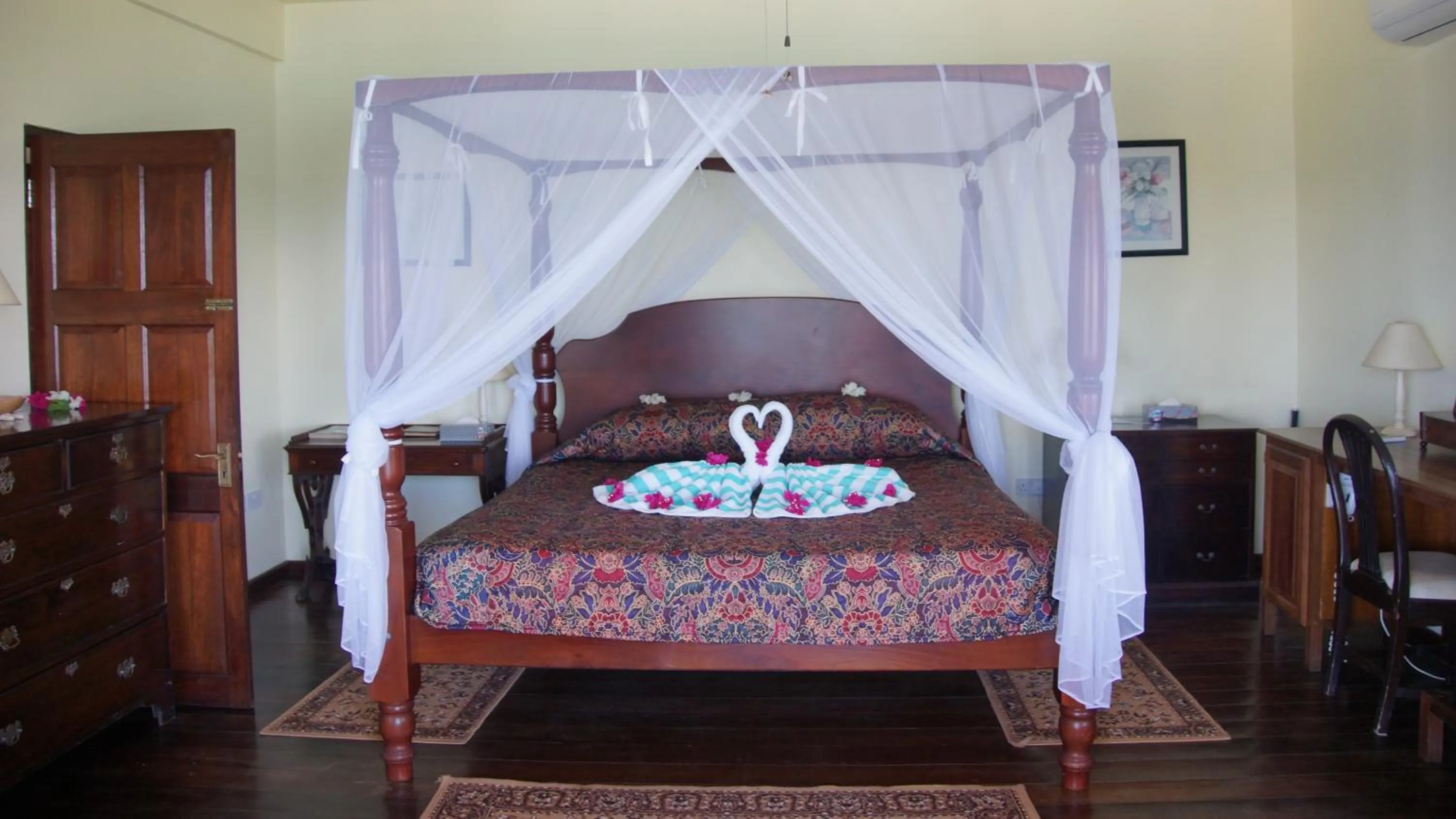 Bed in Petite Anse Hotel