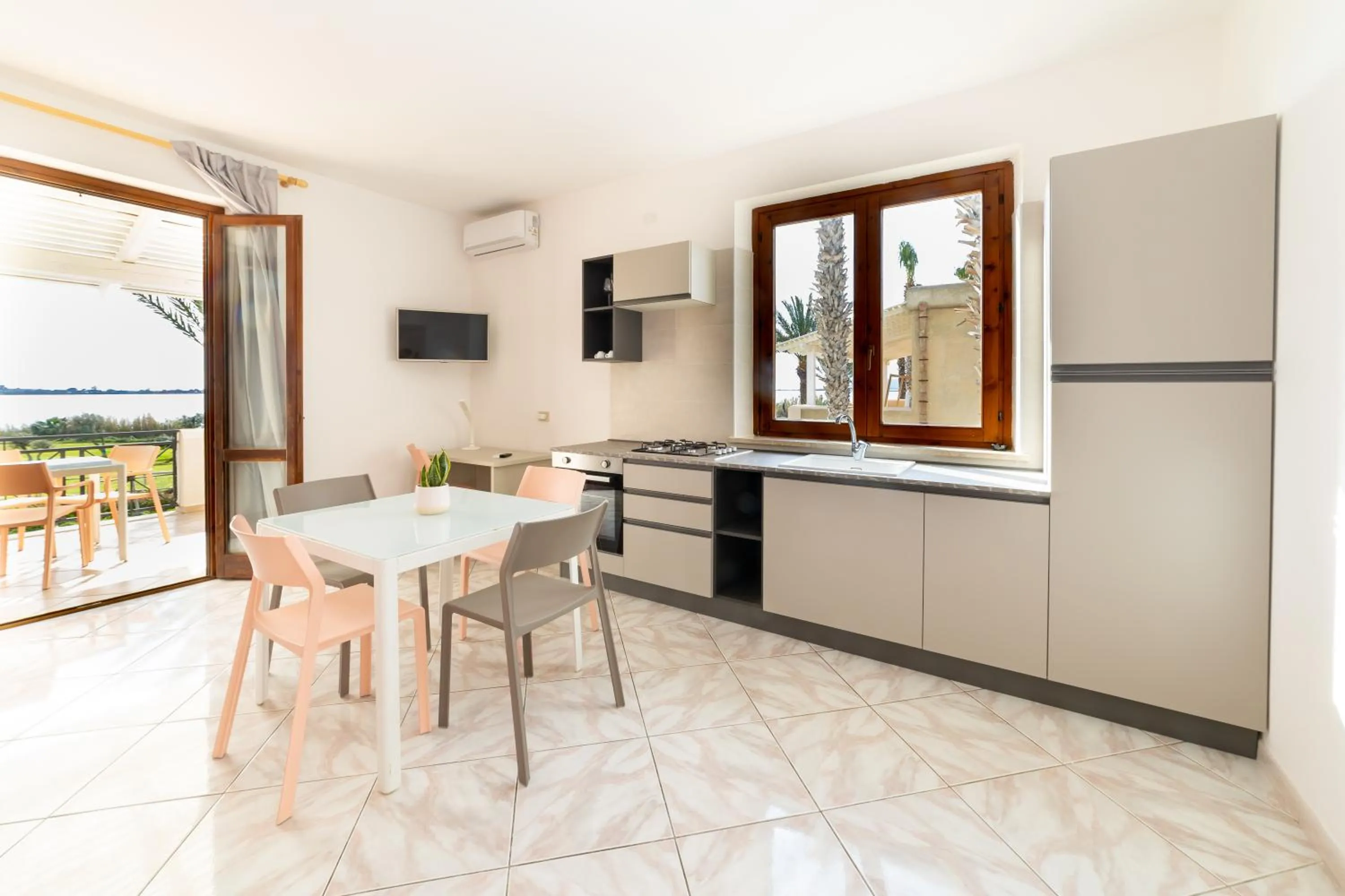 Kitchen or kitchenette in Resort Santa Maria Hotel