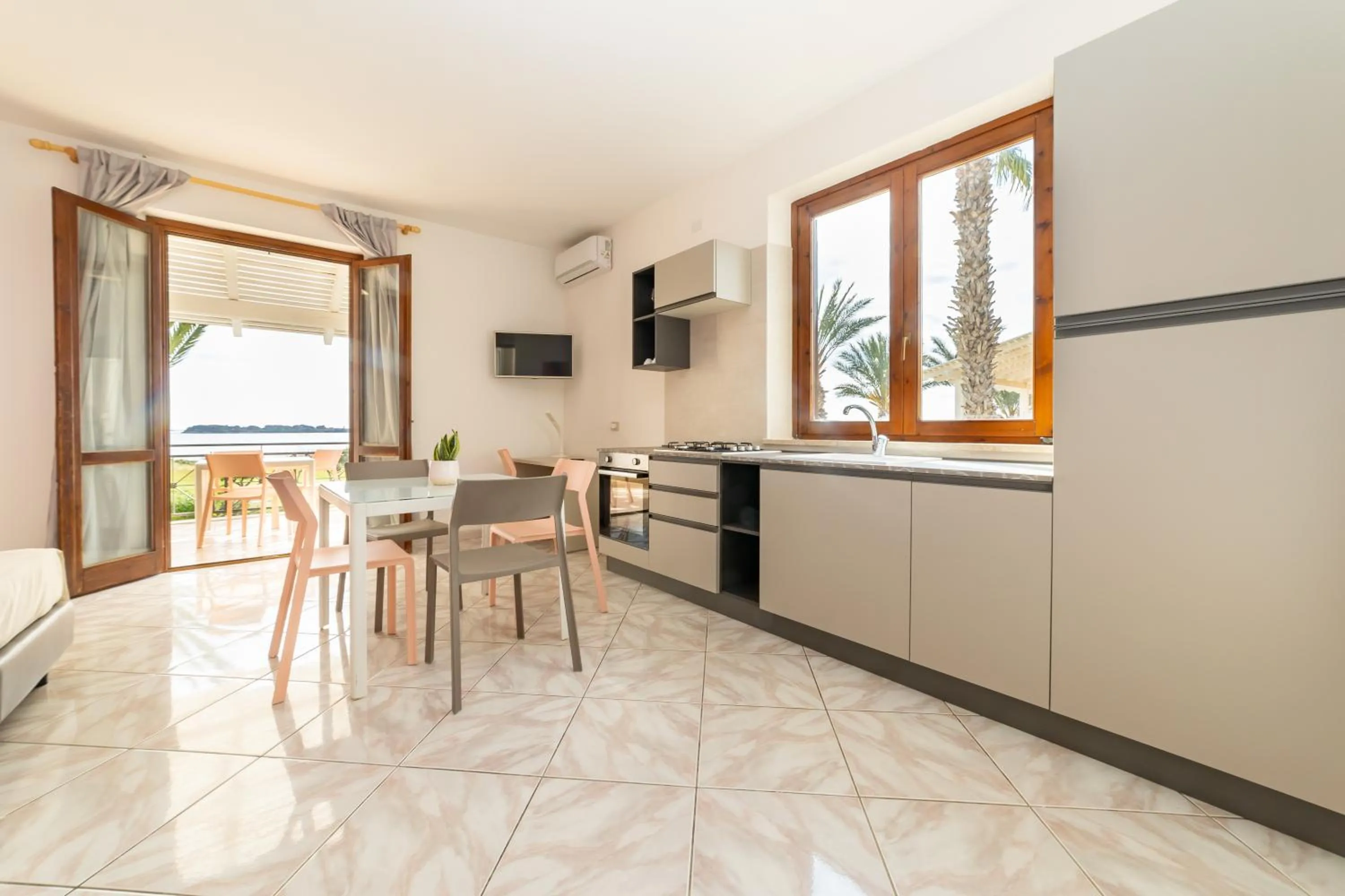 TV and multimedia in Resort Santa Maria Hotel