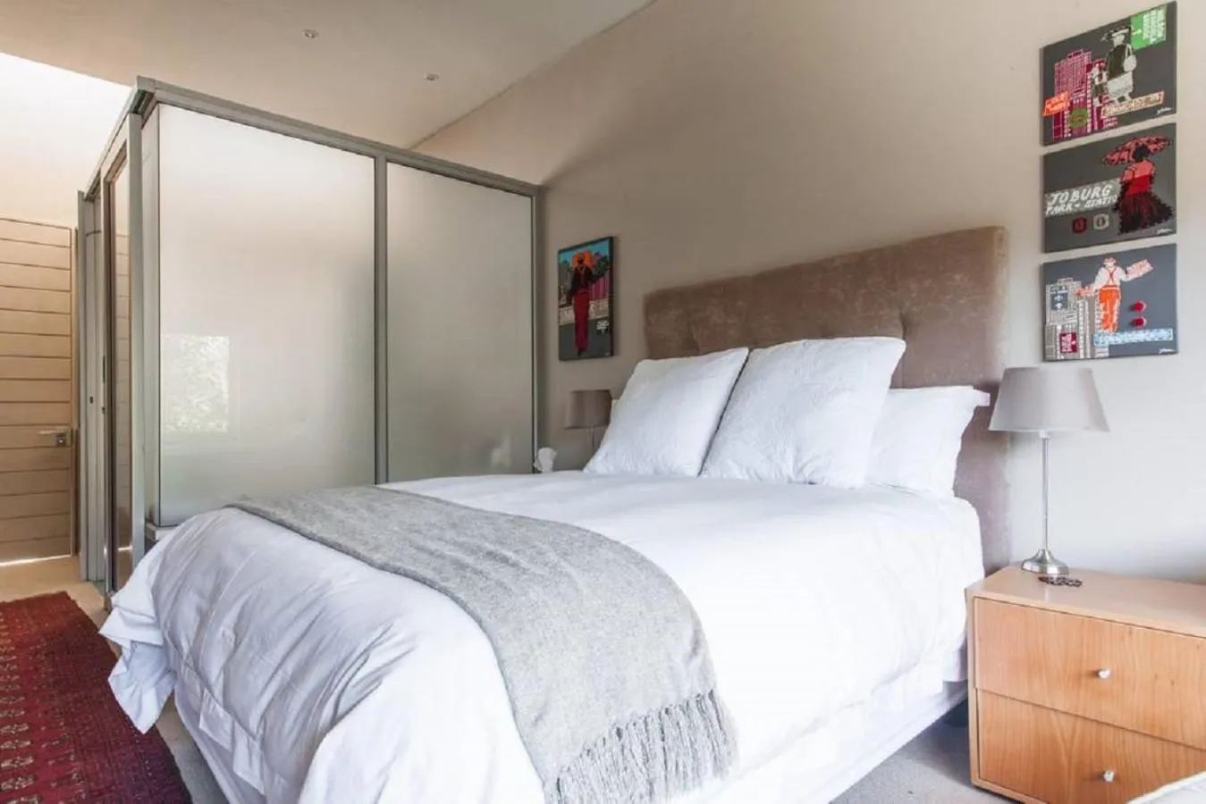 Bedroom, Bed in Houghton Place