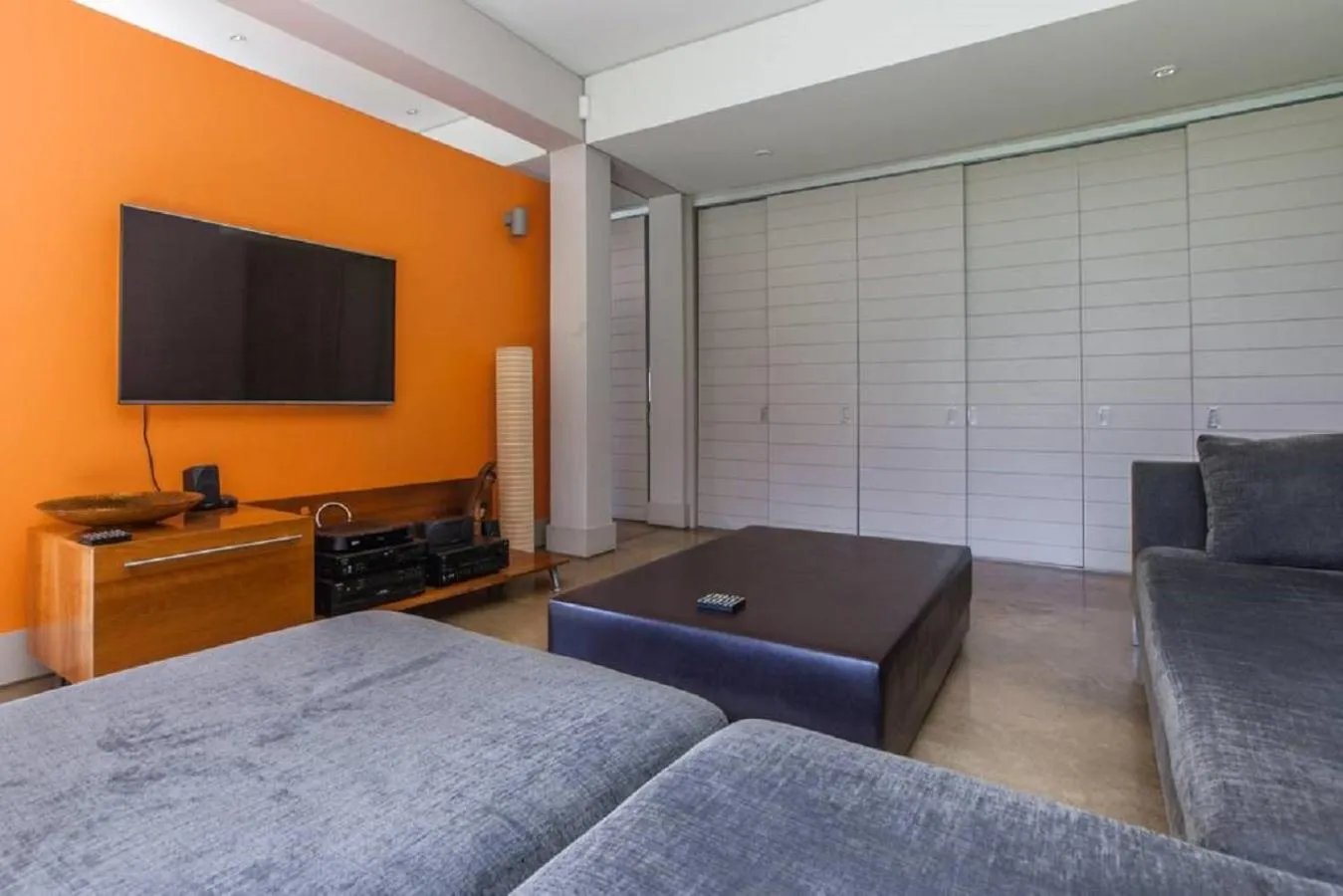 TV and multimedia, Bed in Houghton Place