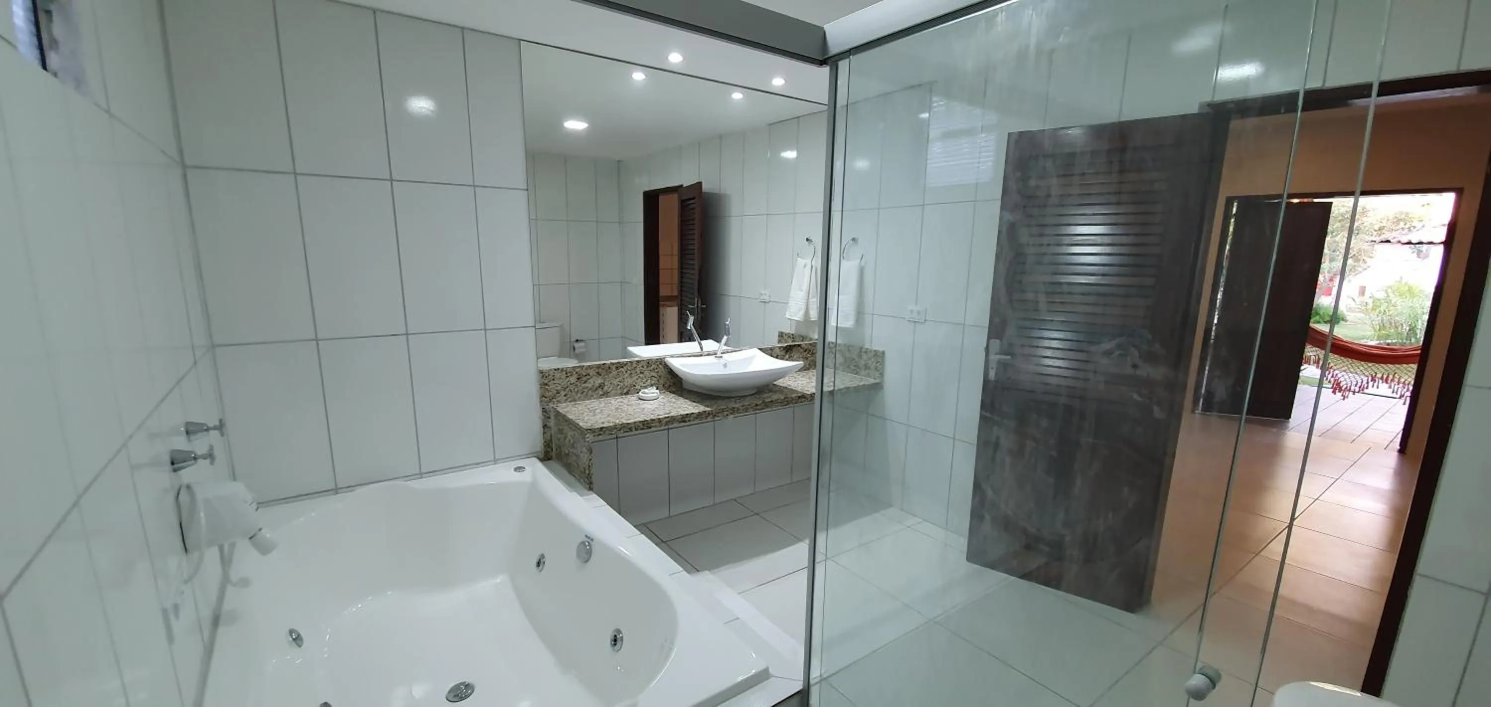 Shower in Pousada das Oliveiras