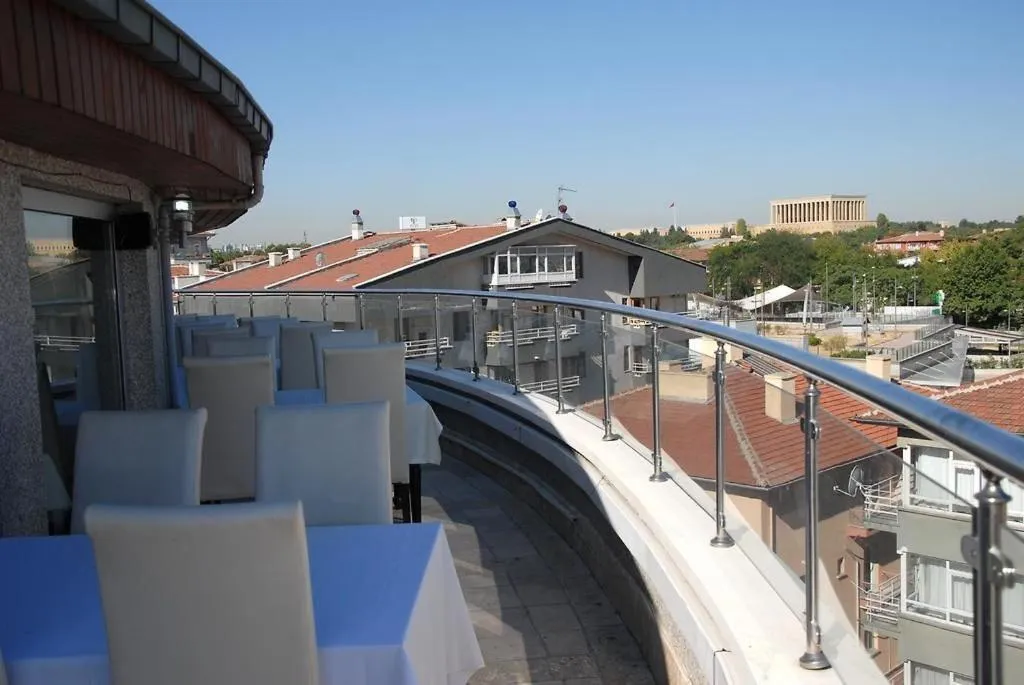 Balcony/Terrace in saffari otel