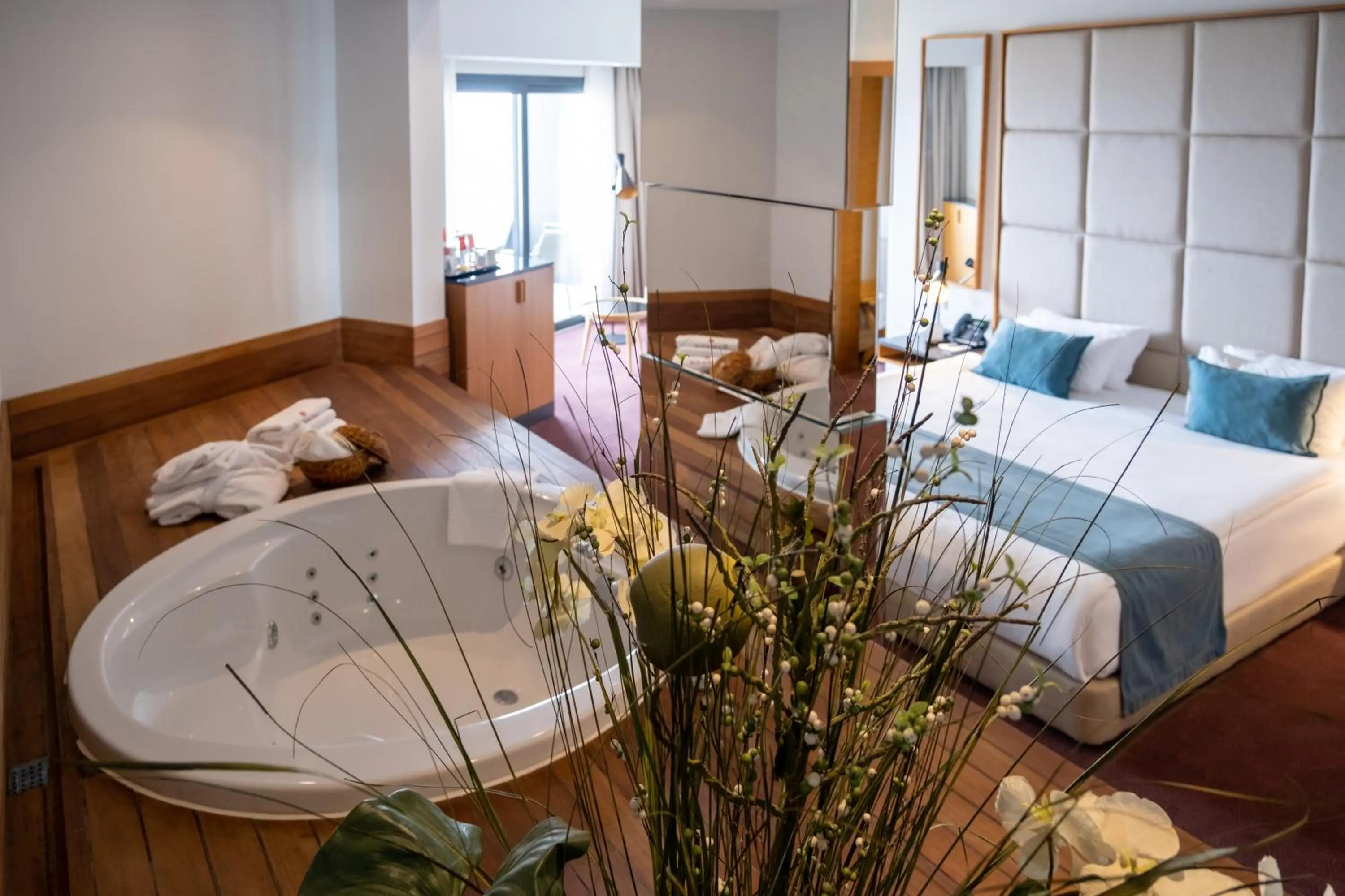 Photo of the whole room, Bed in Ramada Plaza Hotel & Spa Trabzon