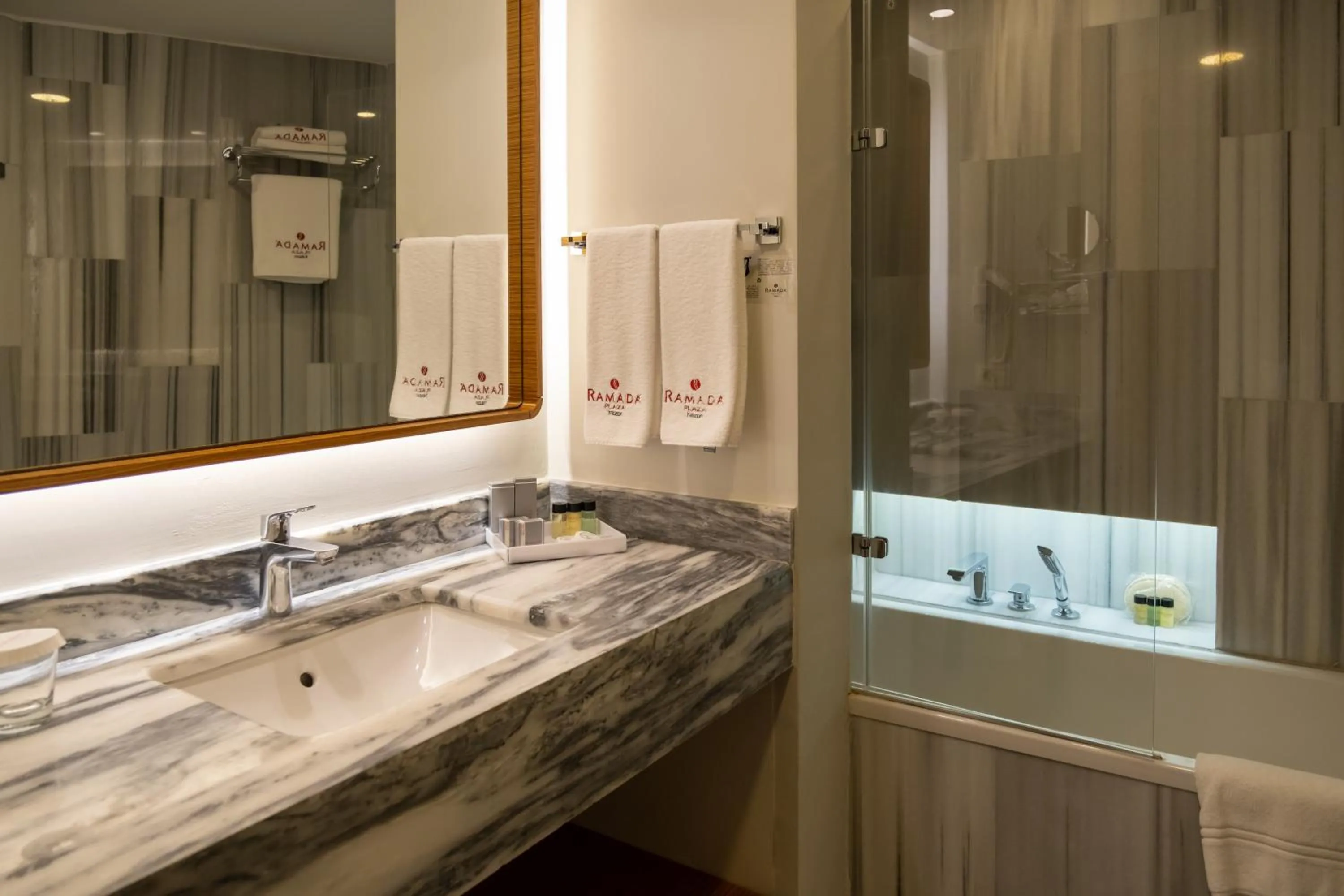 Shower in Ramada Plaza Hotel & Spa Trabzon