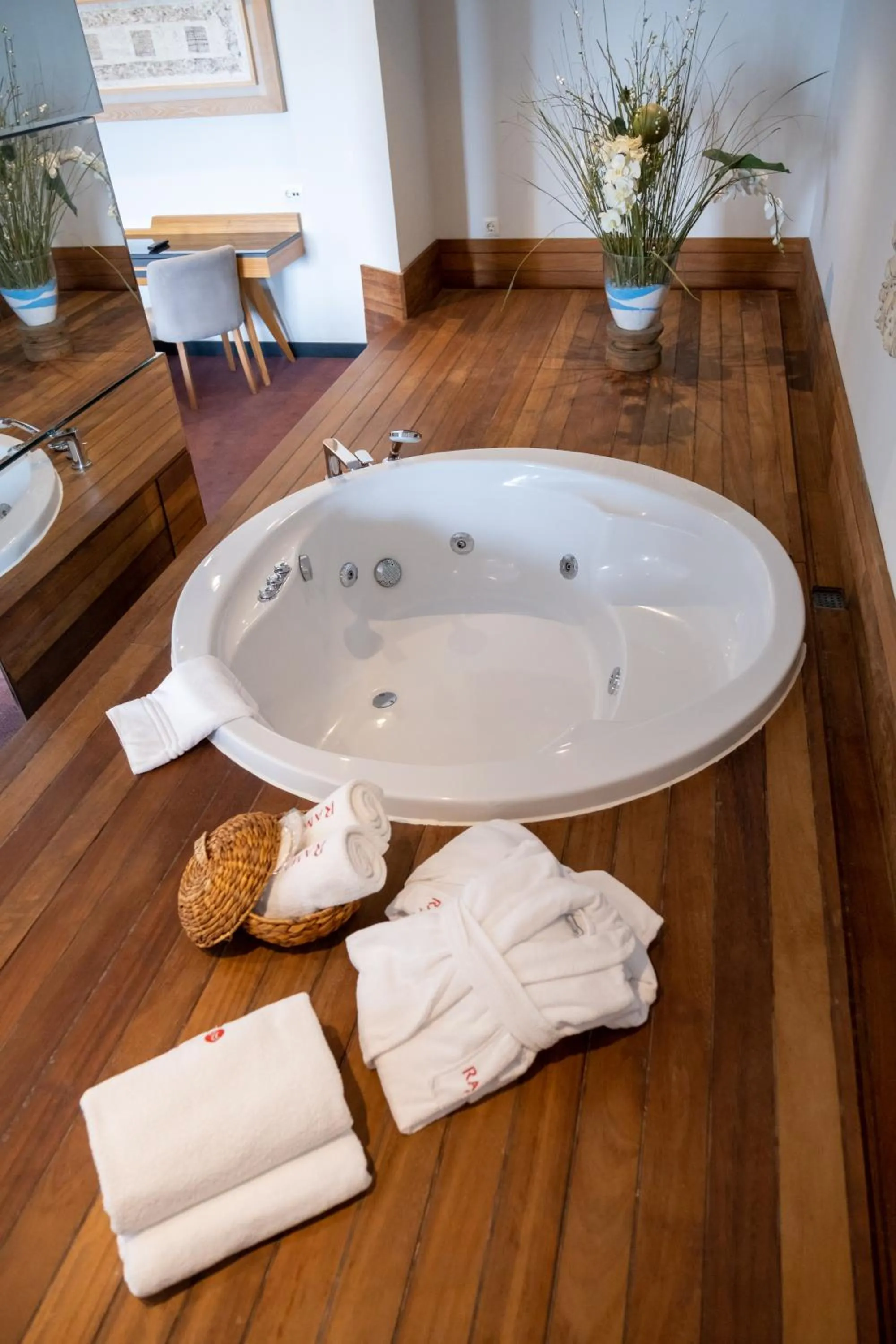 Bath in Ramada Plaza Hotel & Spa Trabzon
