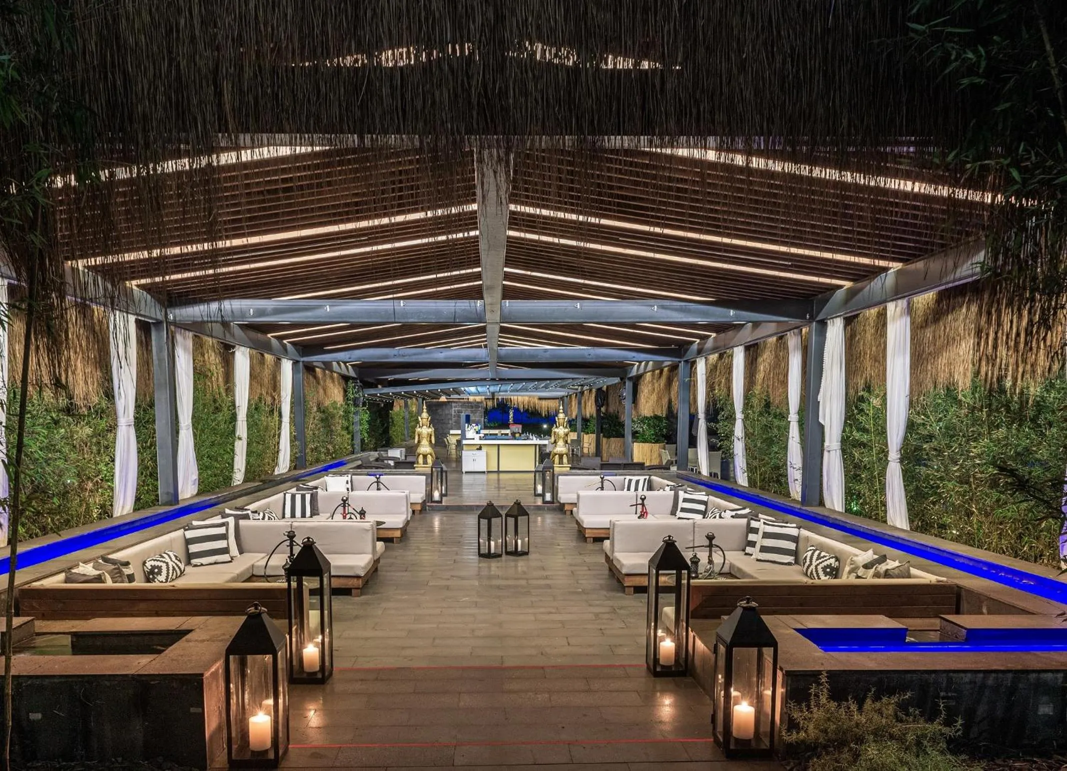 Lounge or bar in Ramada Plaza Hotel & Spa Trabzon