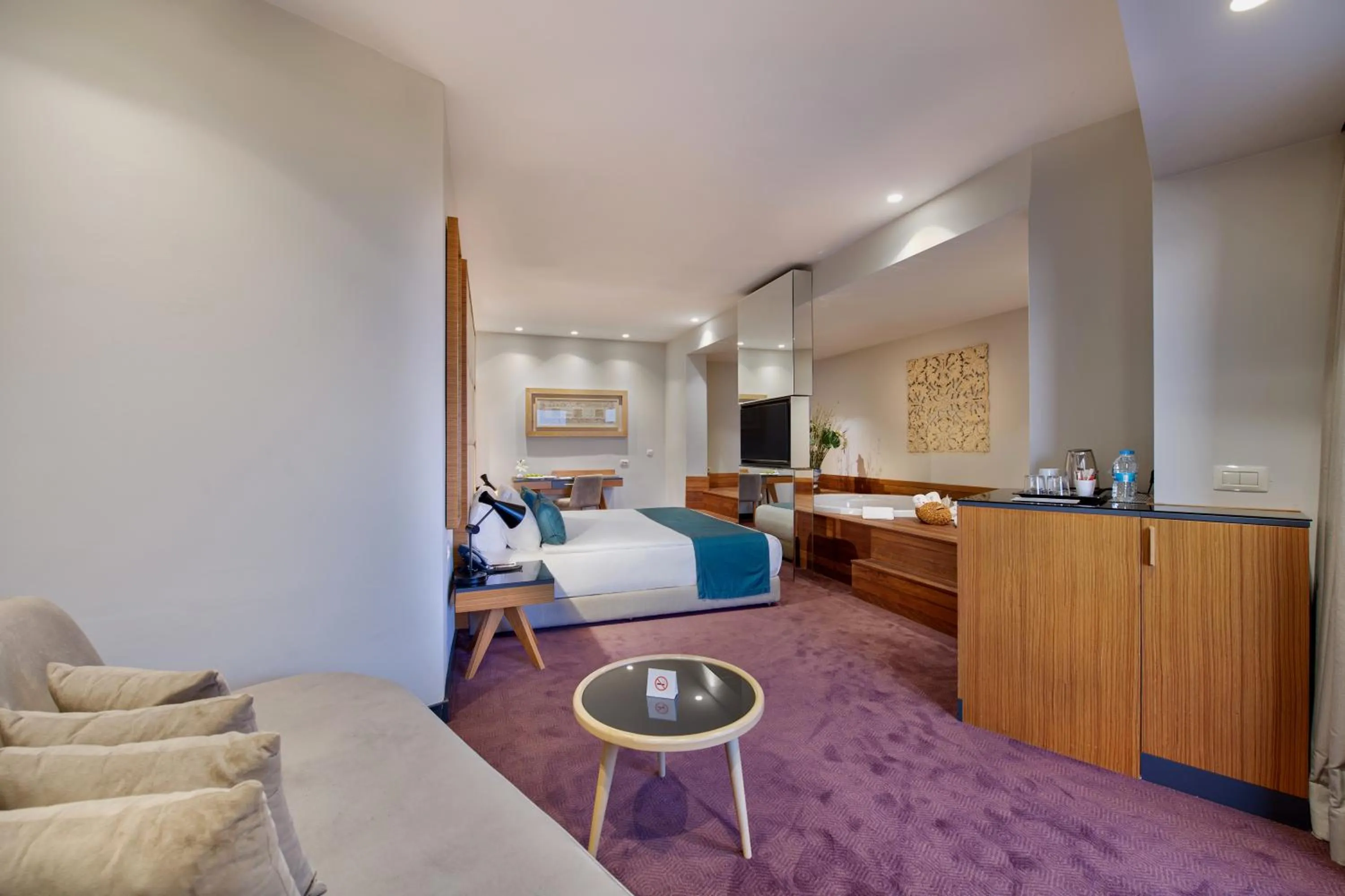 Photo of the whole room in Ramada Plaza Hotel & Spa Trabzon