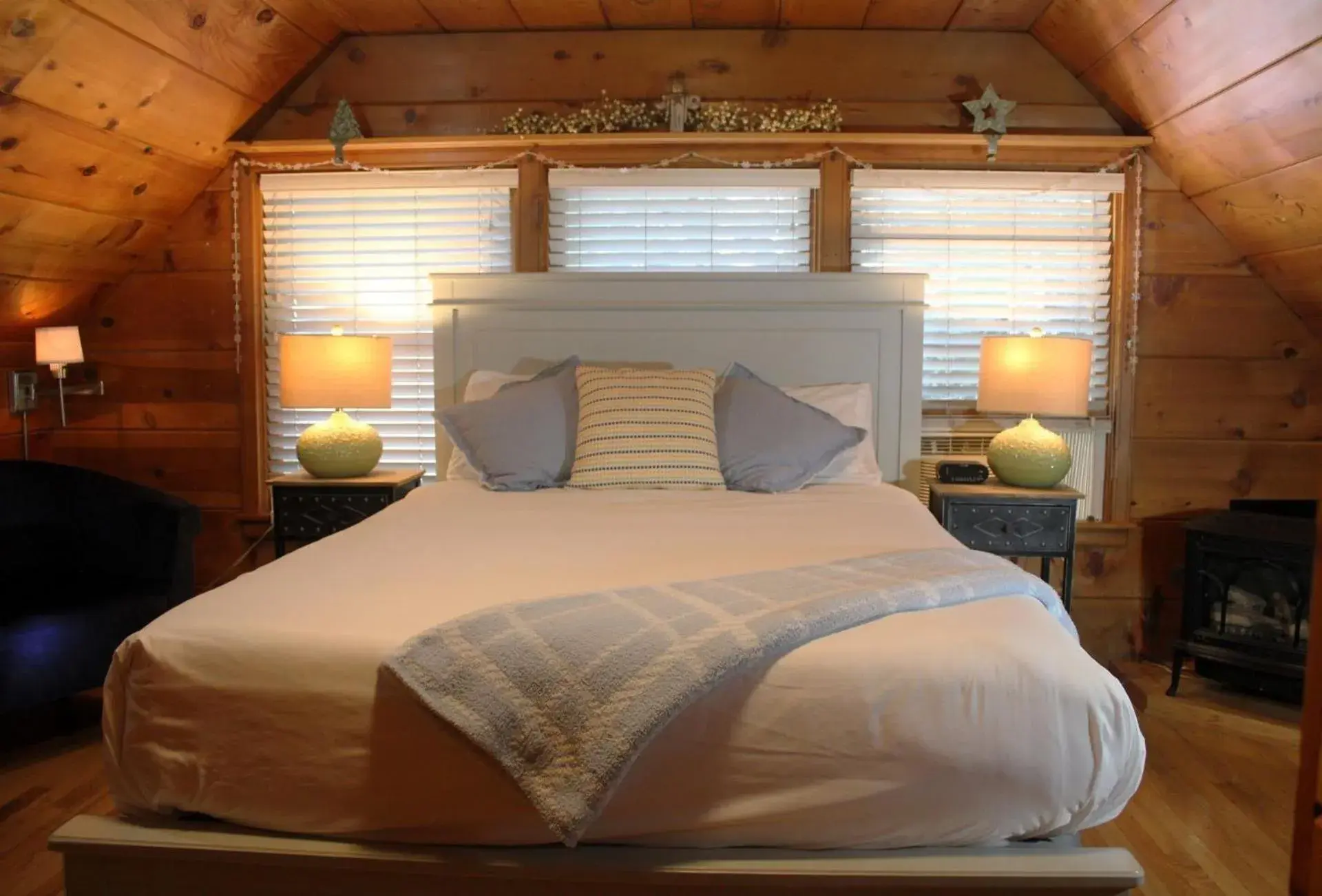 Deluxe Queen Room in Elliott House Boutique Inn Deluxe Queen Room in Elliott House Boutique Inn