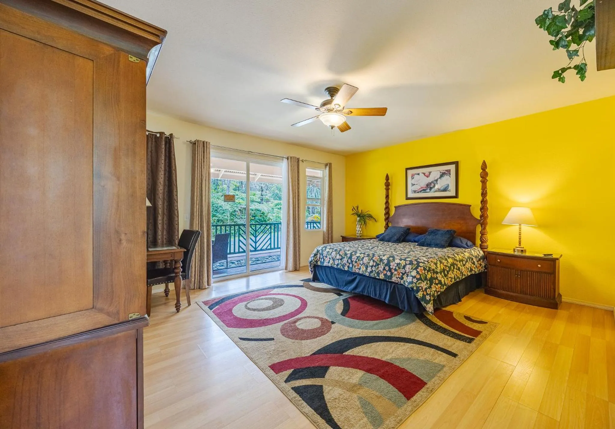 Photo of the whole room, Bed in Volcano Forest Inn