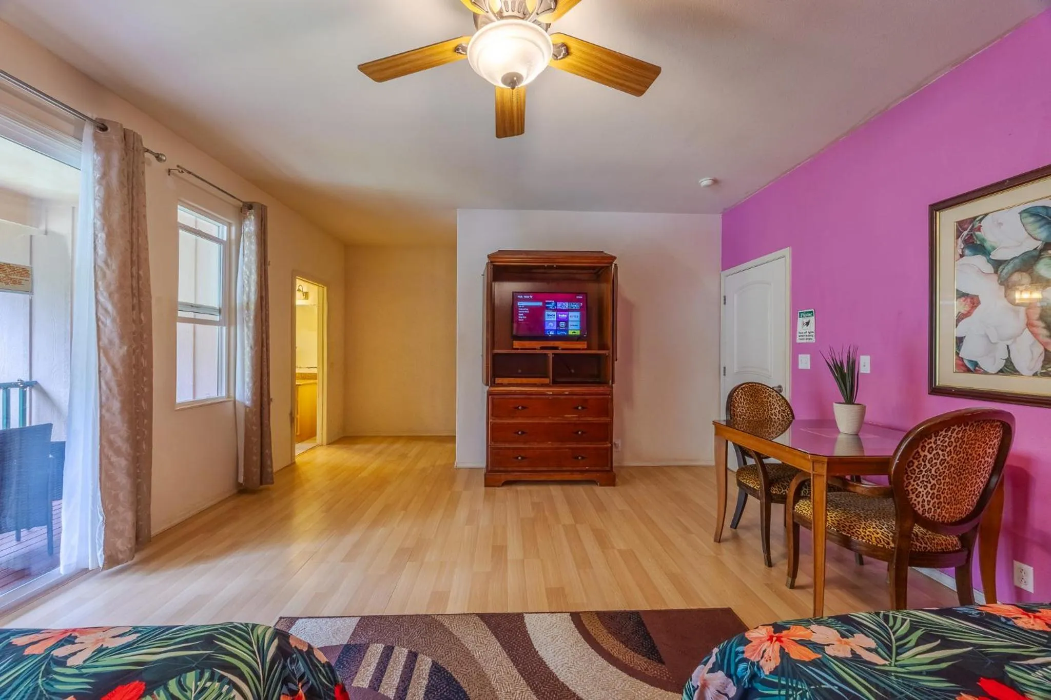 TV and multimedia in Volcano Forest Inn