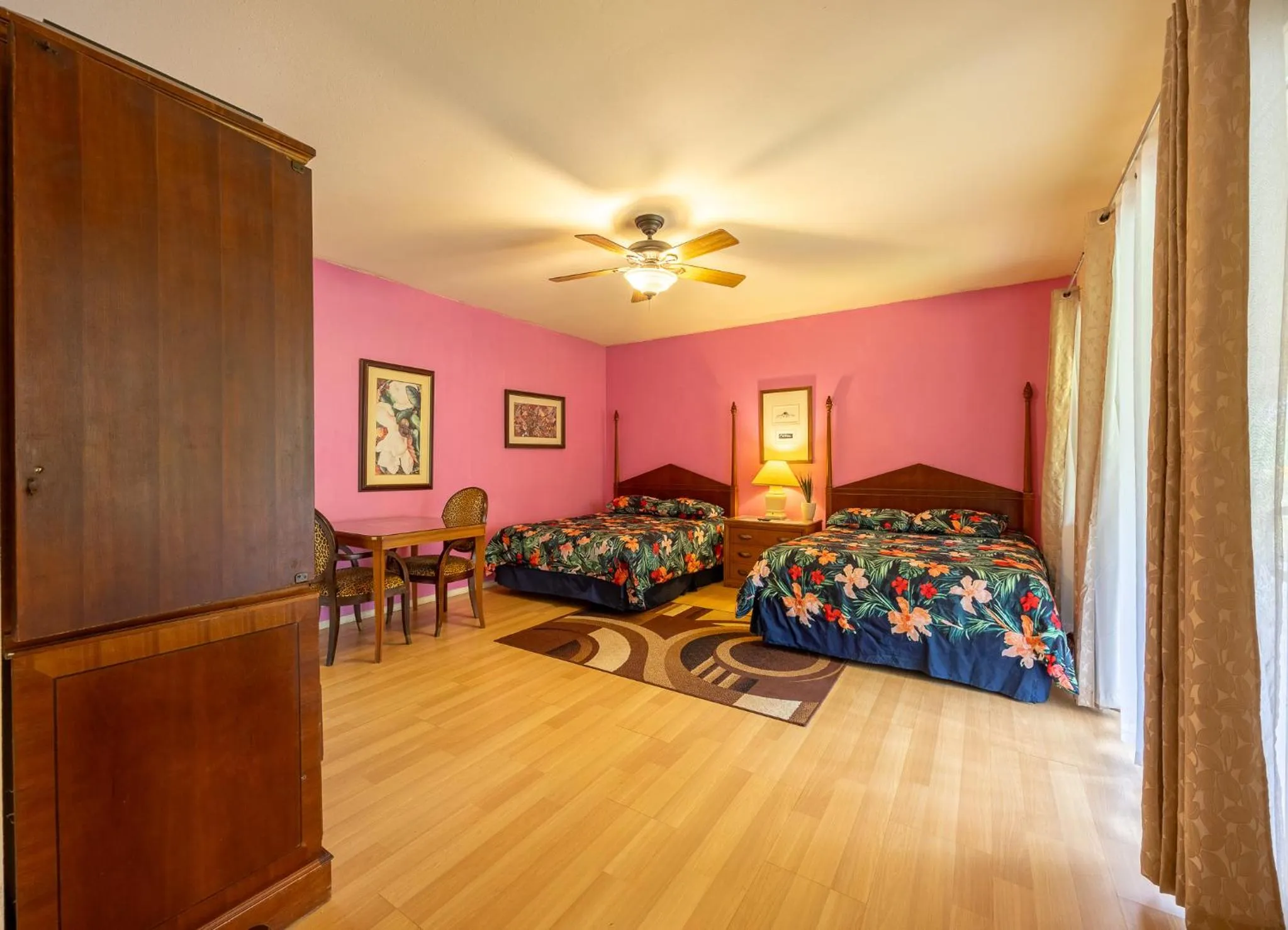 Photo of the whole room, Bed in Volcano Forest Inn