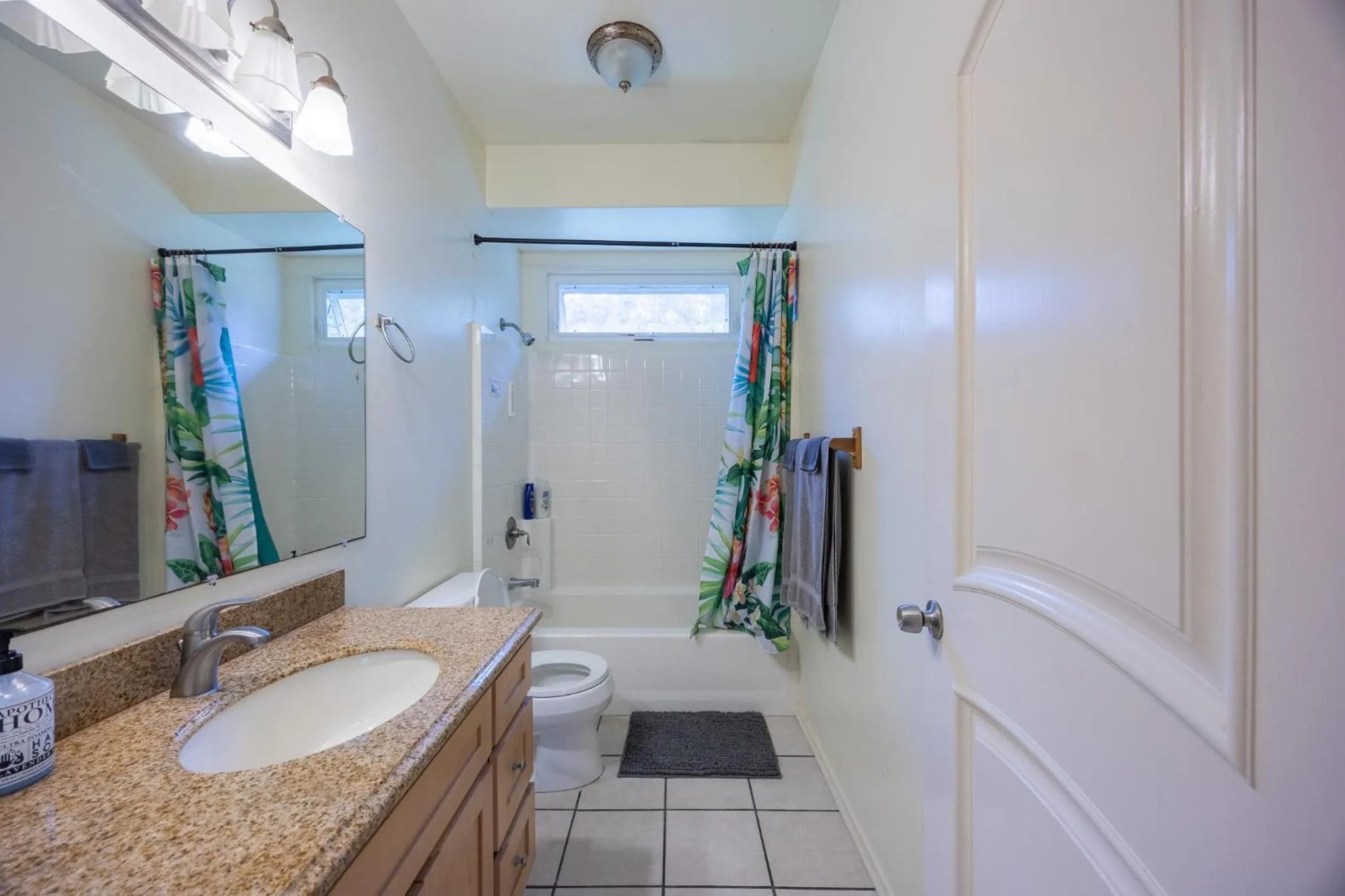 Bathroom in Volcano Forest Inn