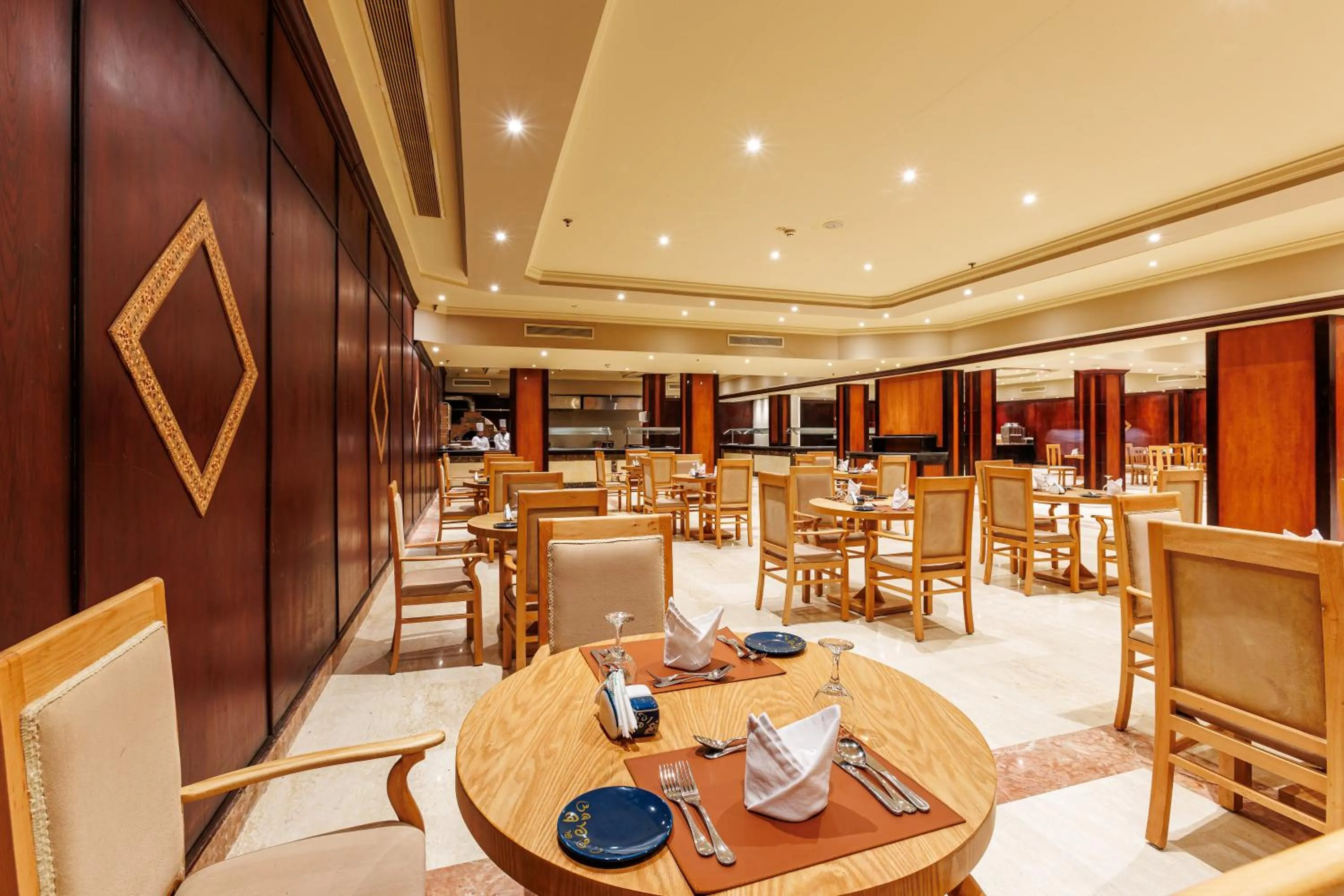 Restaurant/places to eat in Sunrise Alora Aqua Park Resort