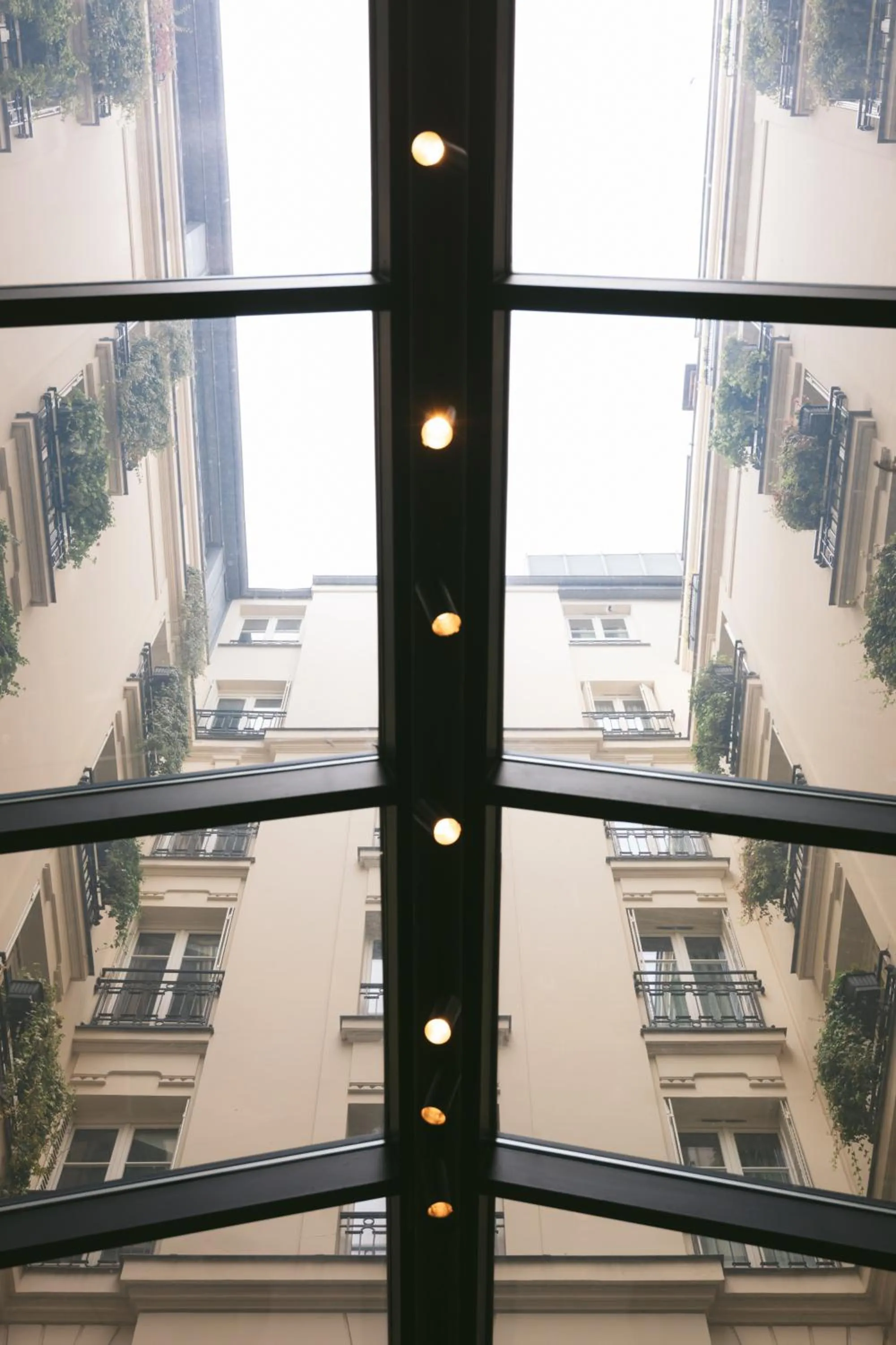 Restaurant/places to eat in Hotel Bachaumont