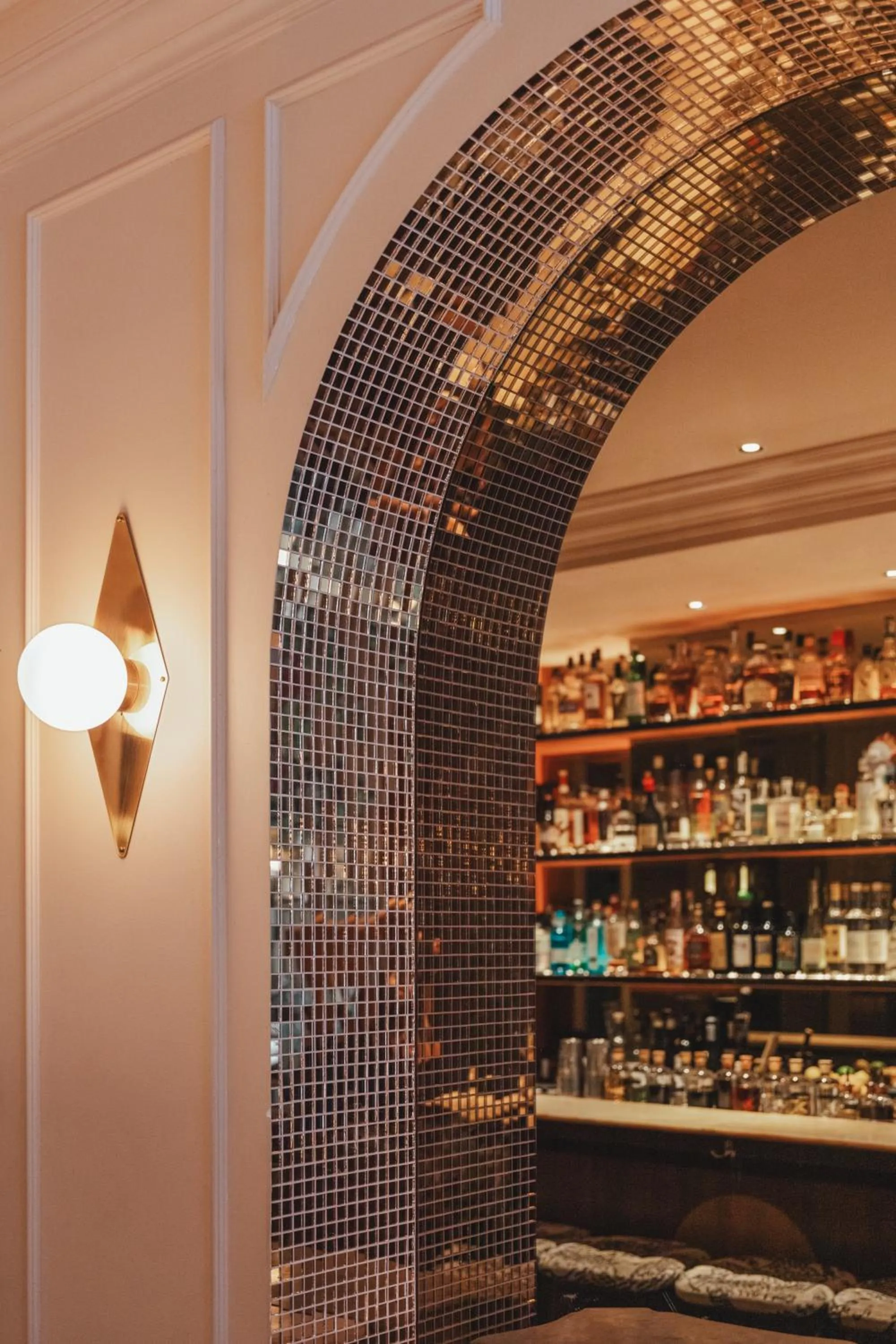 Lounge or bar in Hotel Bachaumont