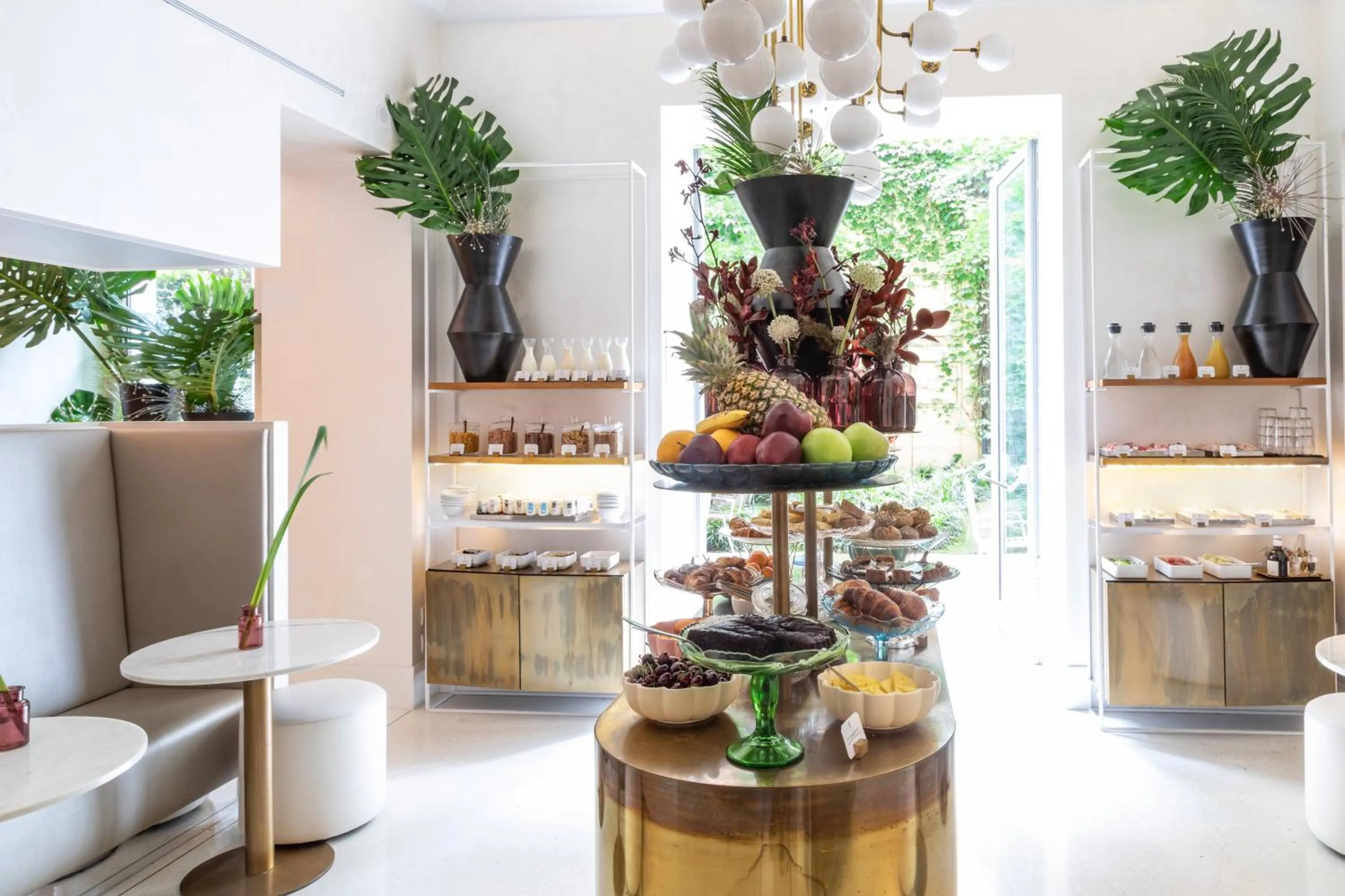 Buffet breakfast in Senato Hotel Milano