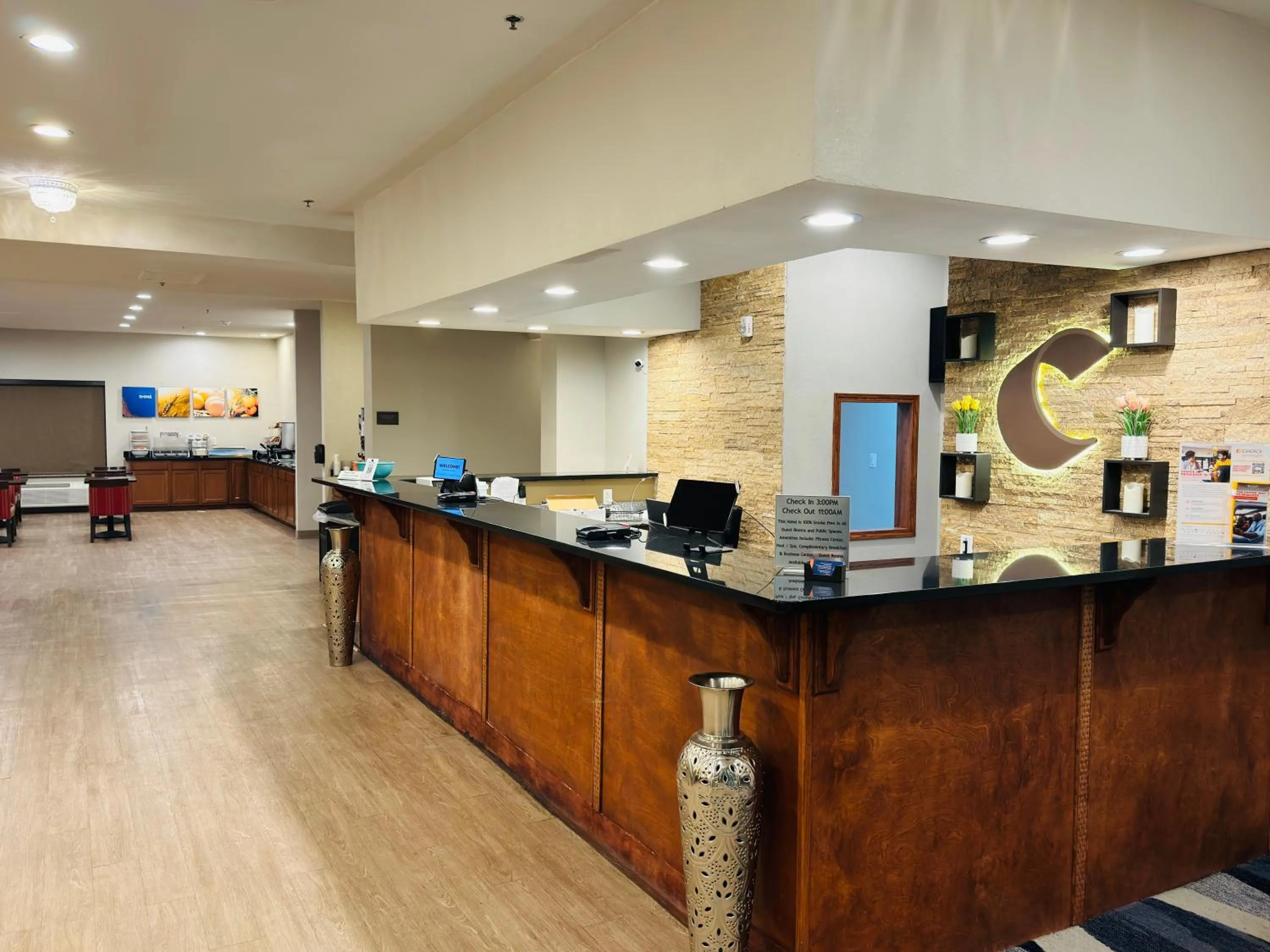 Lobby or reception in Comfort Suites Plymouth near US-30