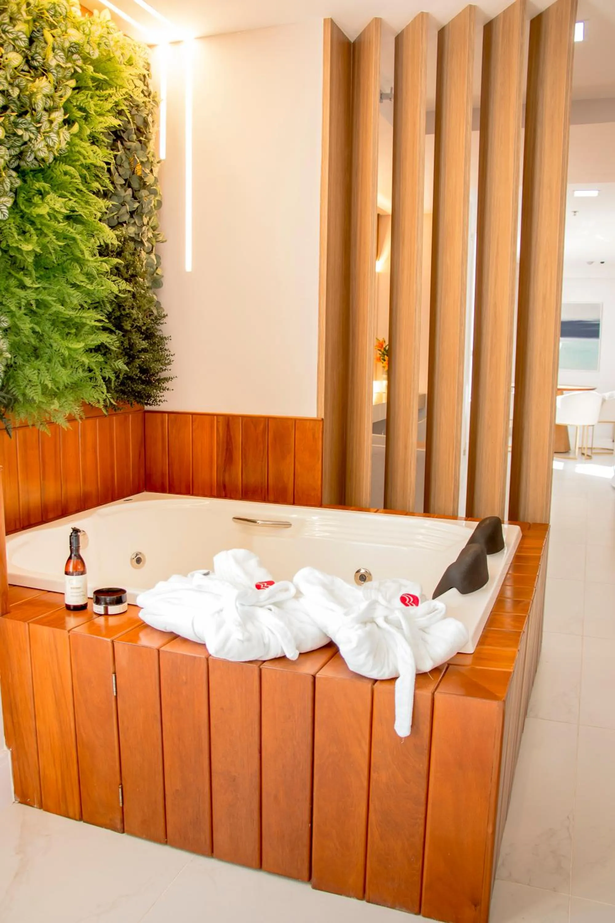 Hot Tub in Ramada Hotel & Suites Campos Pelinca