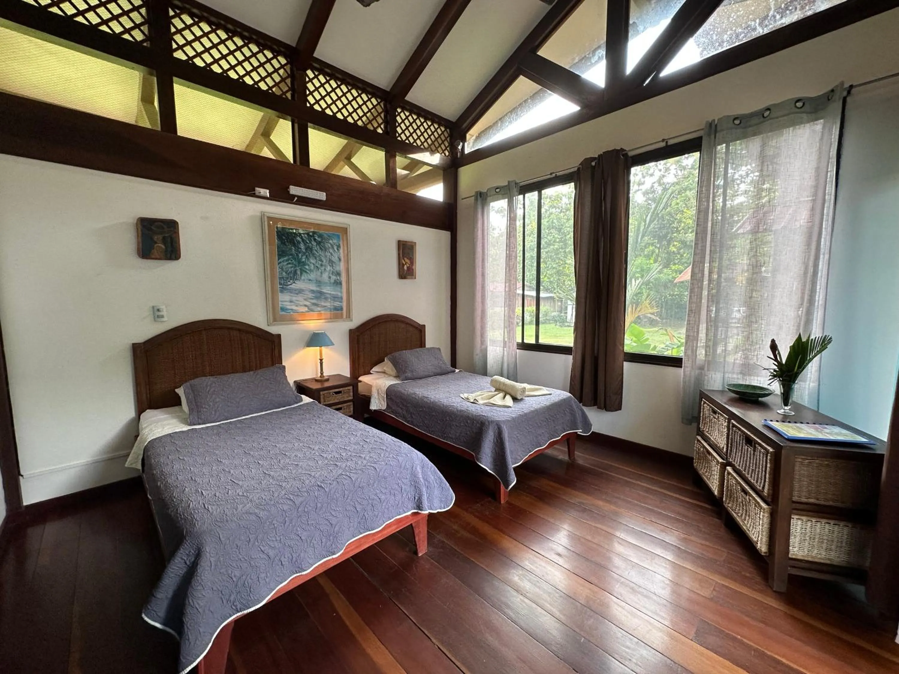 Photo of the whole room, Bed in Hotel Kenaki Lodge